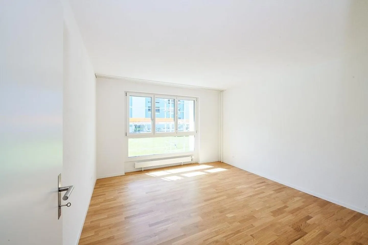 Modern 2-room apartment with large balcony! - Photo 7 of 12