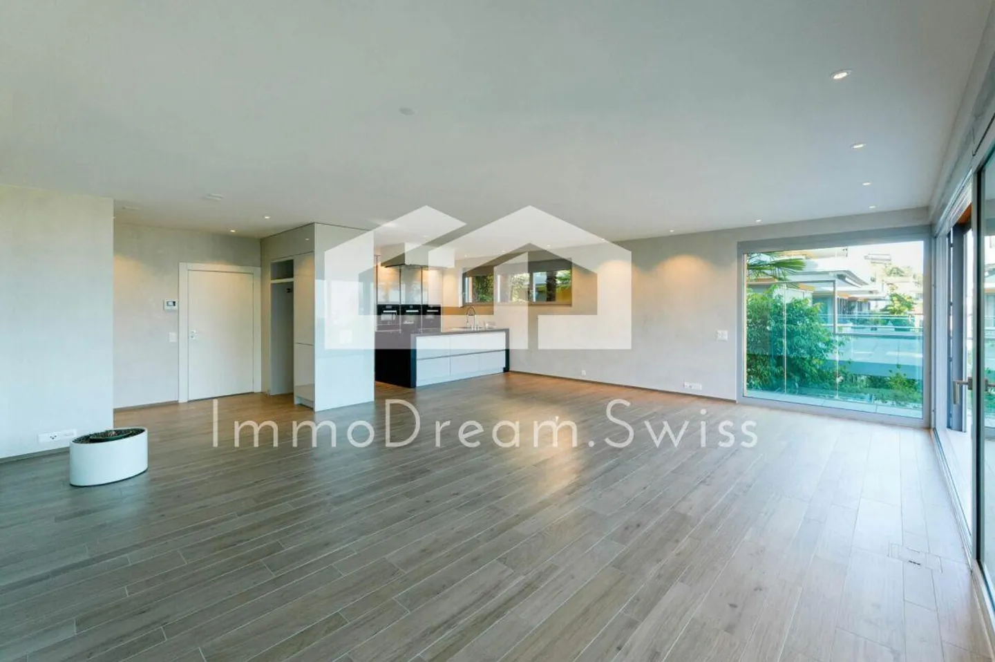 Modernes Apartment mit Seeblick - Foto 3 von 13