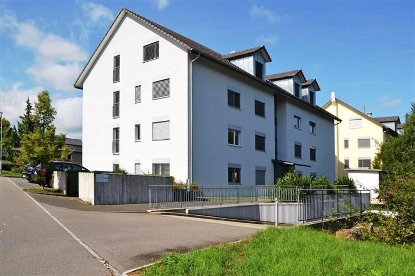 Appartamento mansardato tranquillo con loggia - Foto 1 di 7