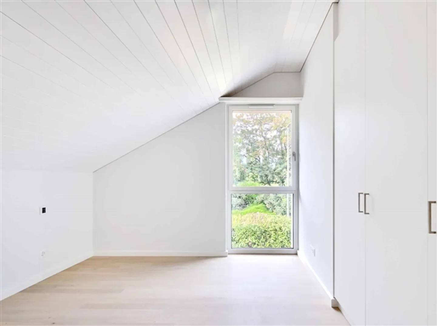 Outstanding 3.5-room apartment in a luxurious residence - Photo 5 of 10