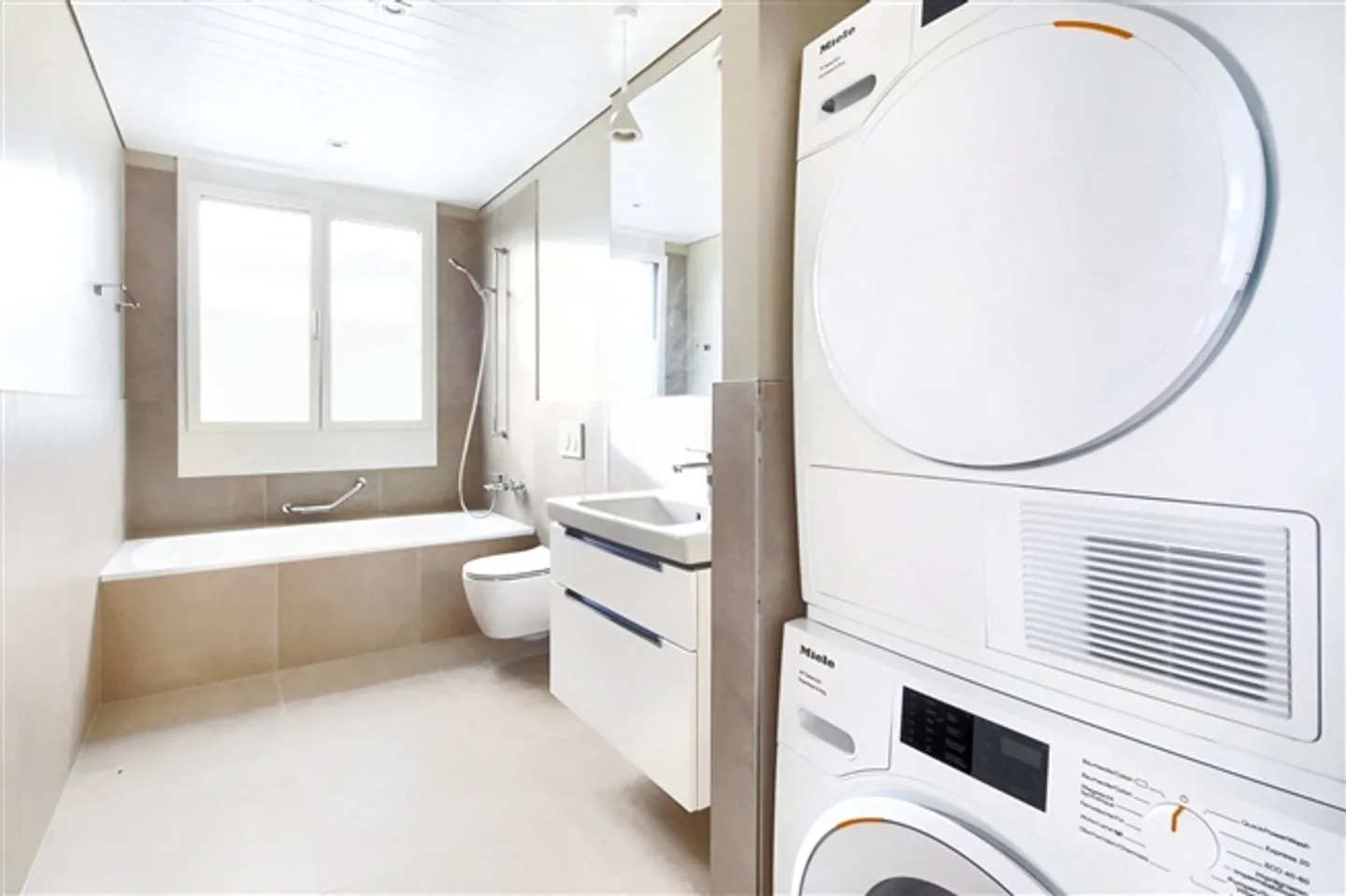 Outstanding 3.5-room apartment in a luxurious residence - Photo 8 of 10