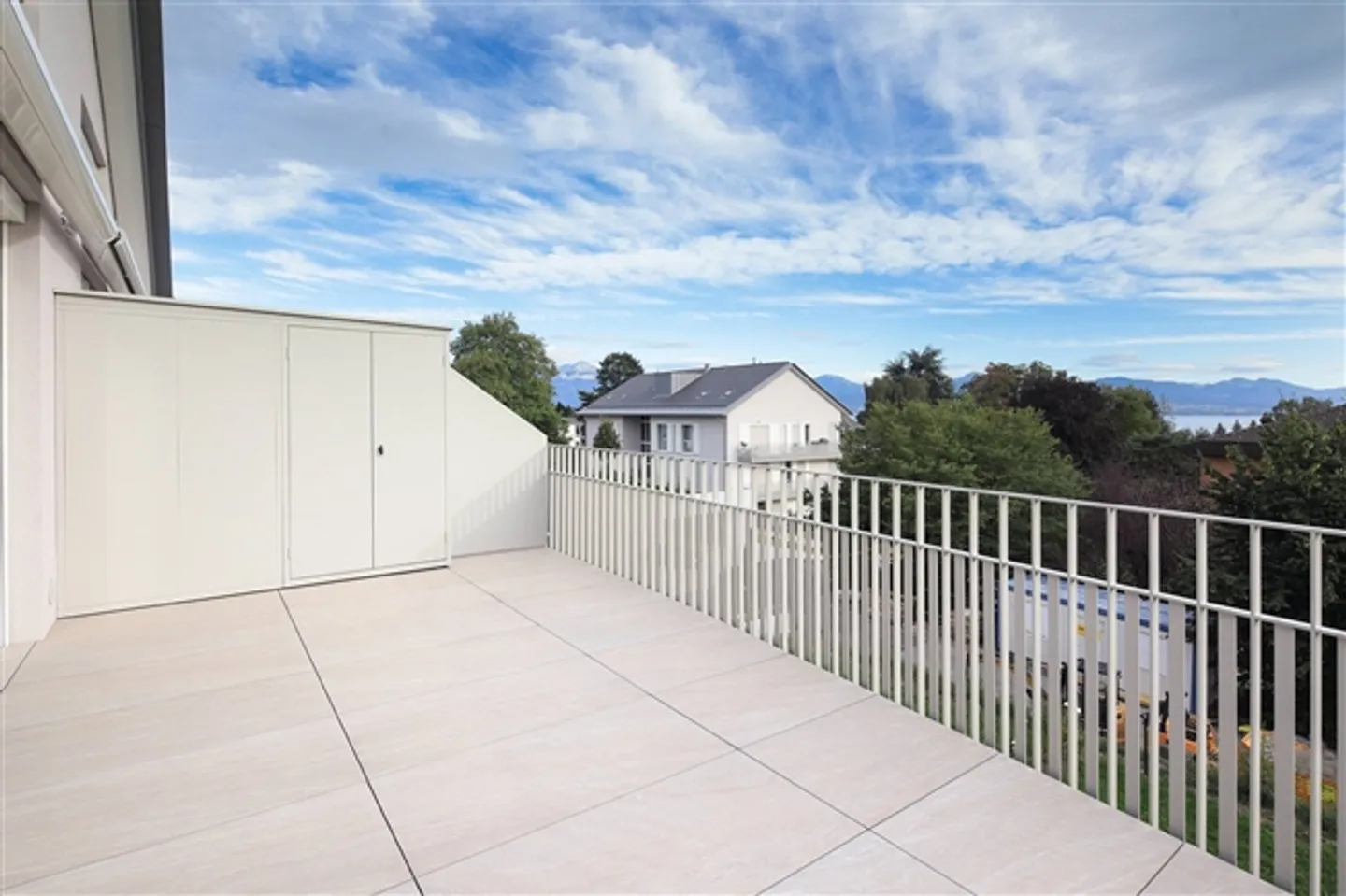 Outstanding 3.5-room apartment in a luxurious residence - Photo 9 of 10