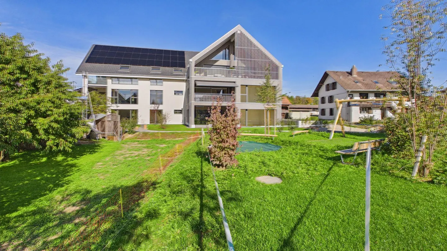 Is the house too big? Here you can enjoy your own garden. - Photo 25 of 27