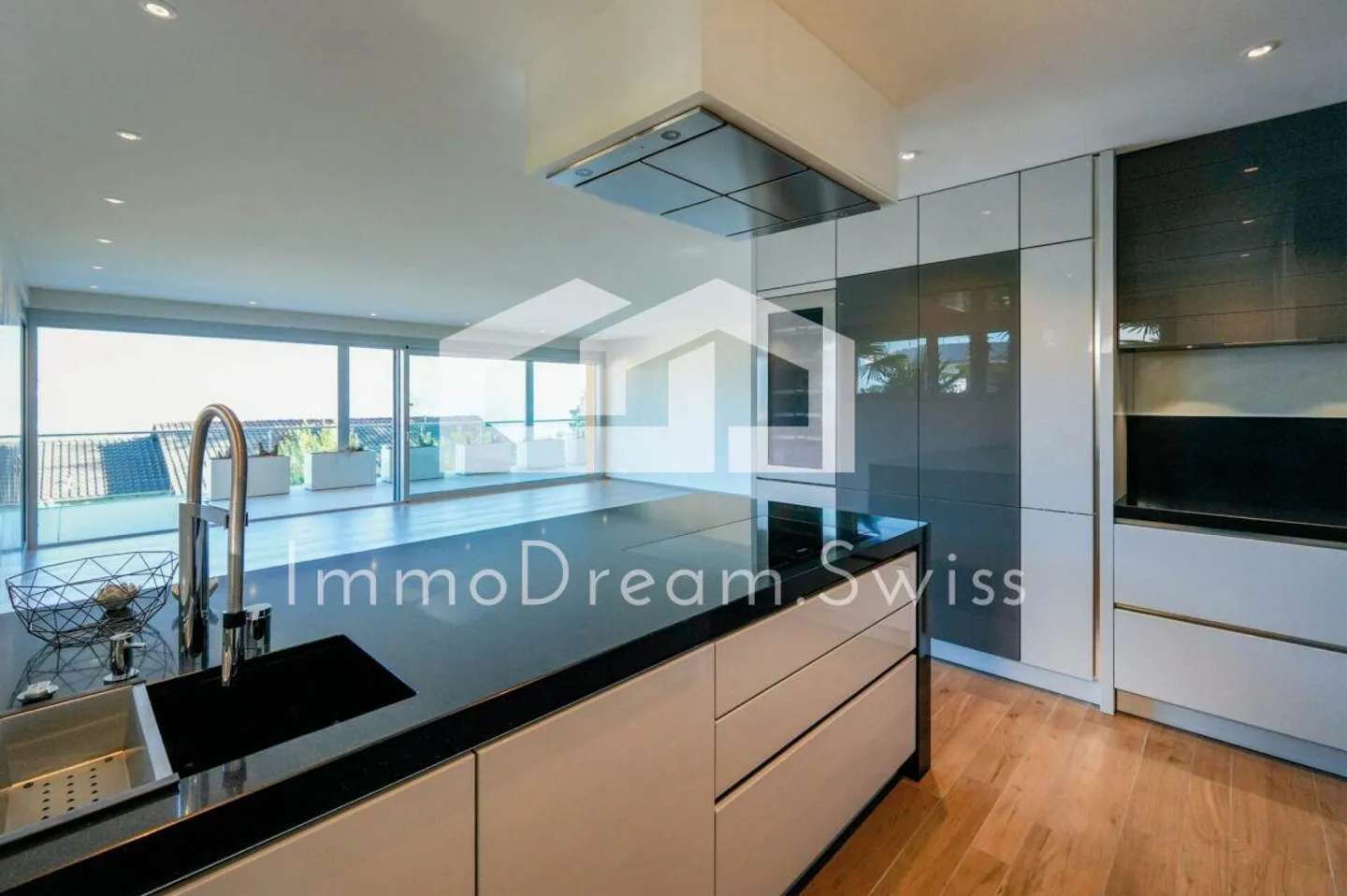 Modernes Apartment mit Seeblick - Foto 6 von 13