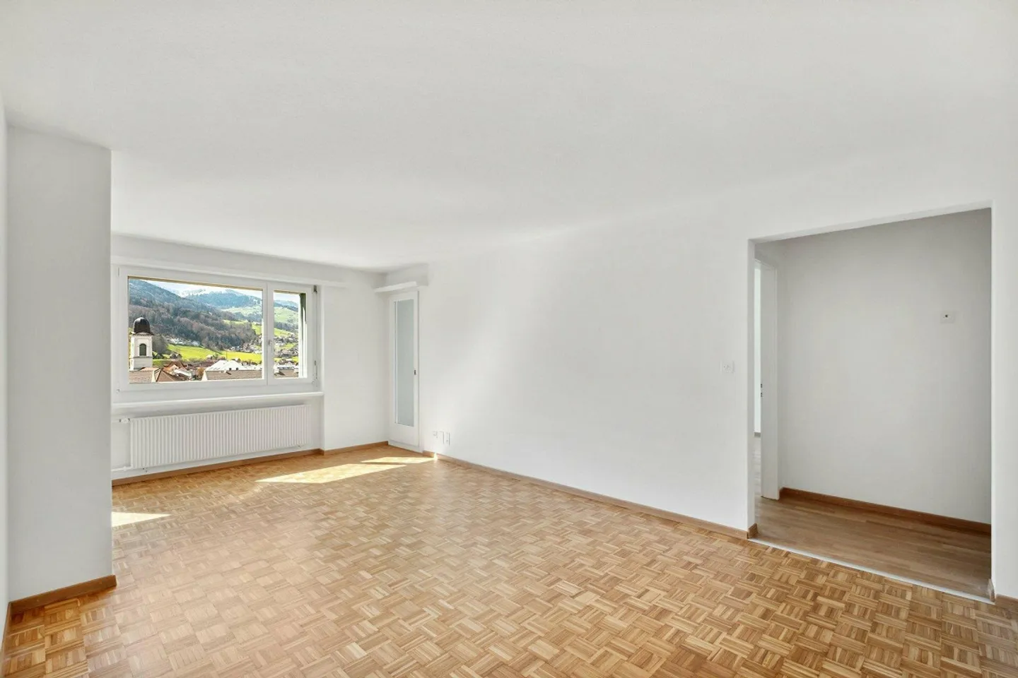Appartement 2,5 pièces au cœur de Siebnen ! - Photo 3 sur 6