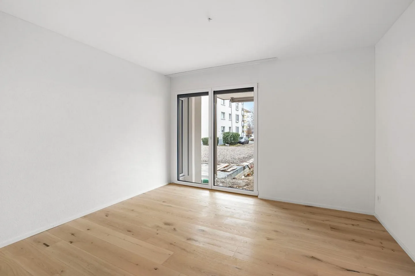 PRIMA AFFITTAZIONE dopo RISTRUTTURAZIONE COMPLETA! Appartamento giardino 4.5 stanze! NUOVE FOTO! - Foto 11 di 15