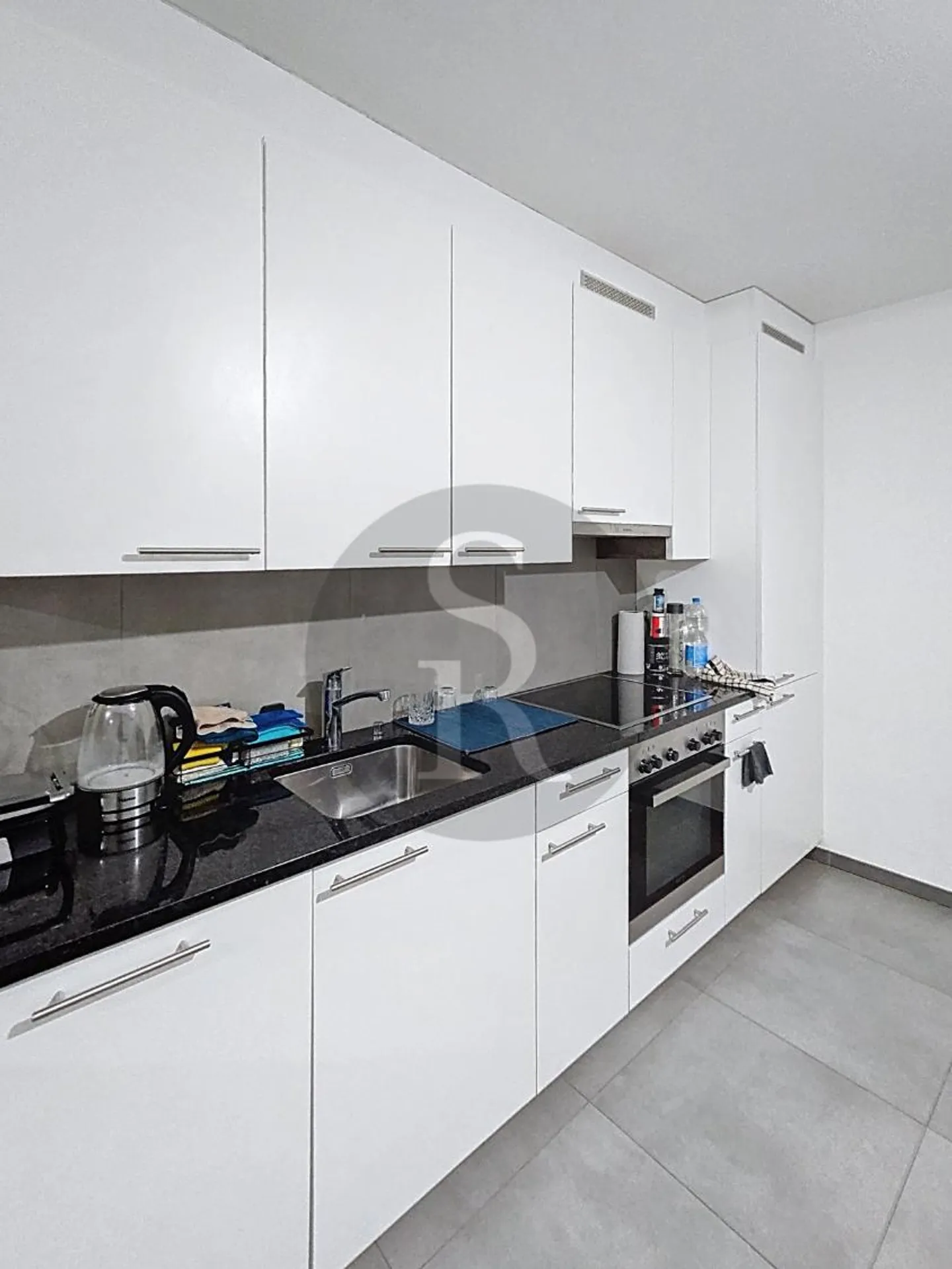 2.5 Room Apartment - Photo 2 of 6