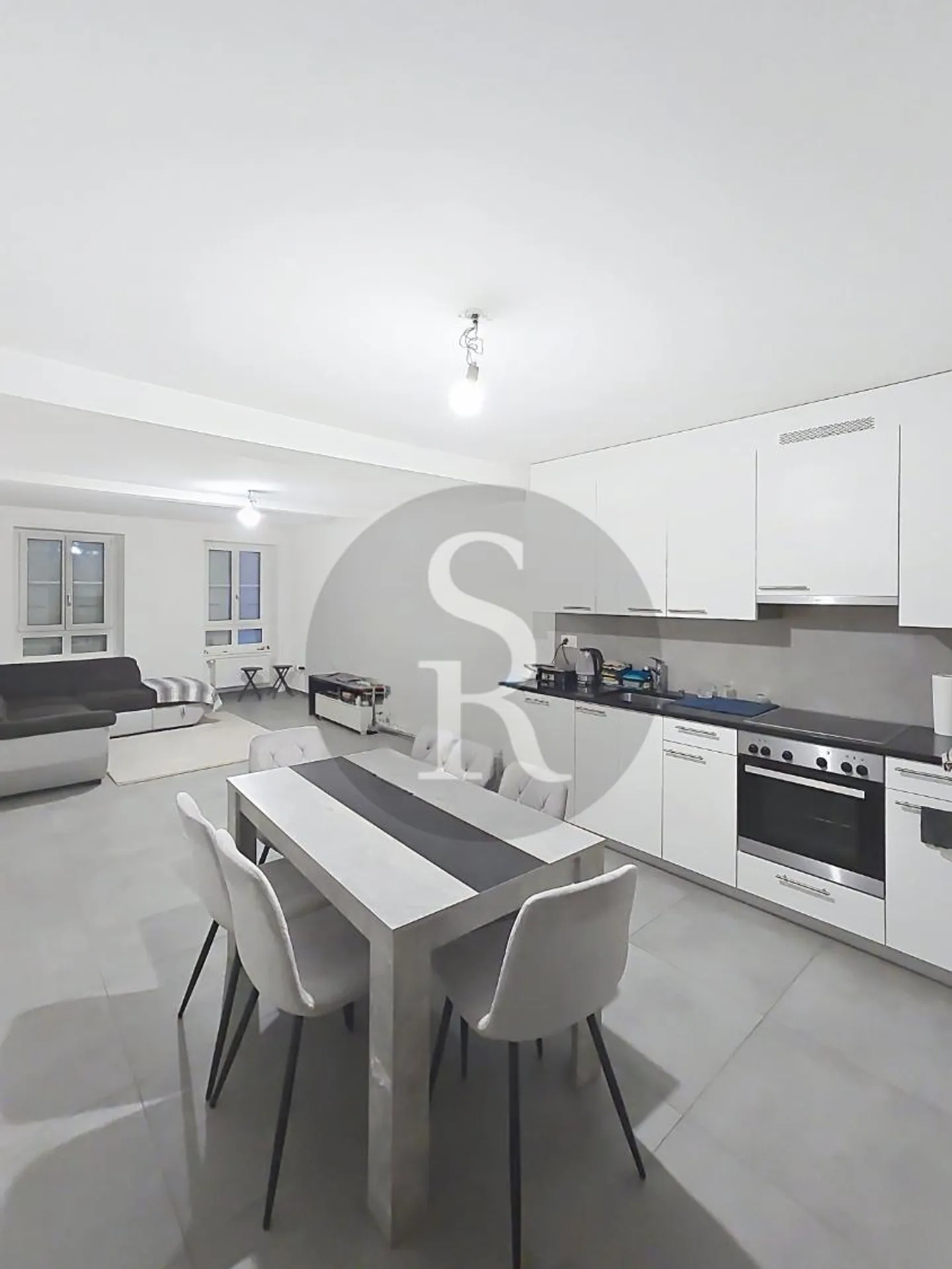 2.5 Room Apartment - Photo 3 of 6