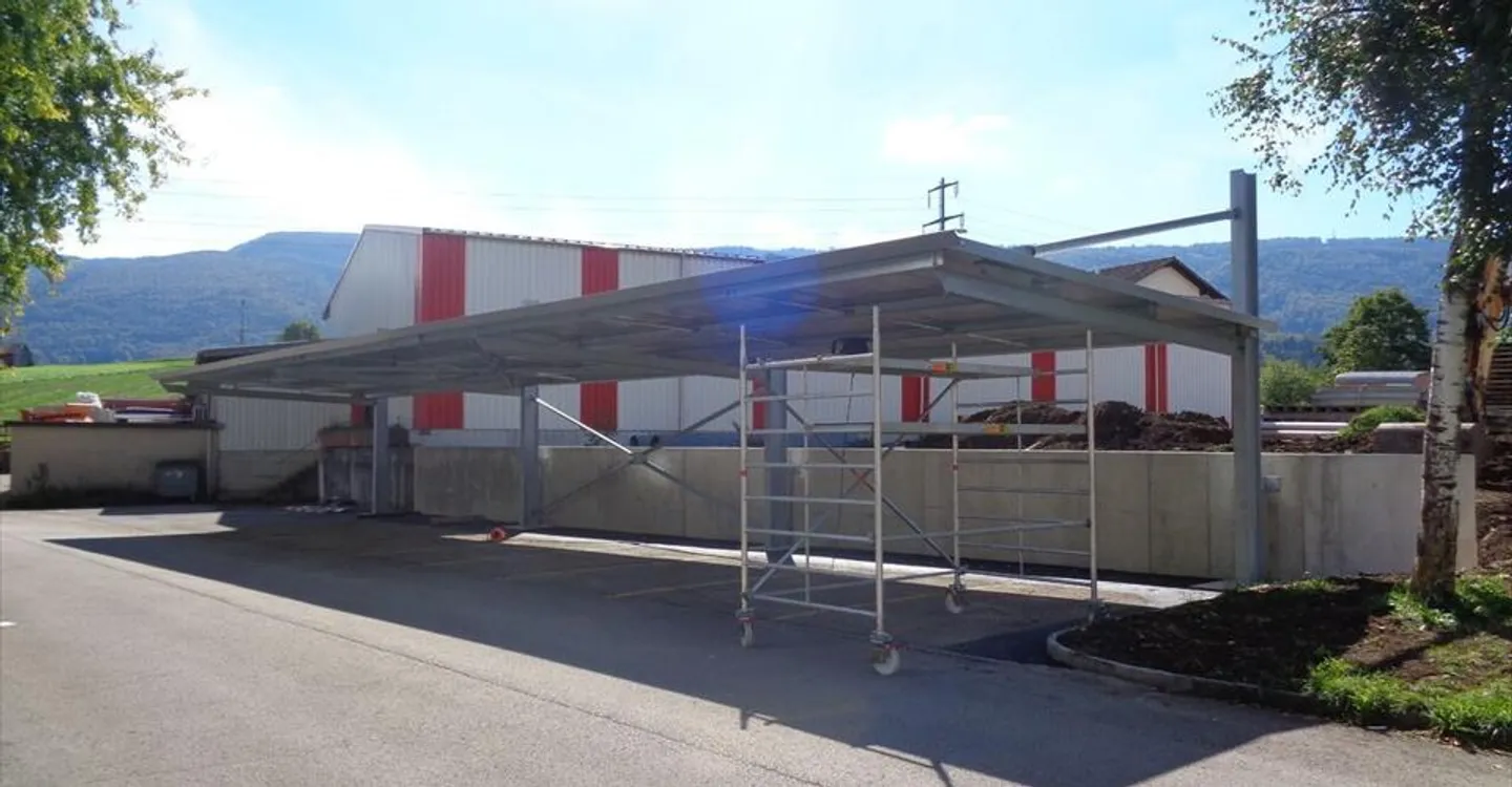 Posto auto coperto a Courtételle - Foto 2 di 3