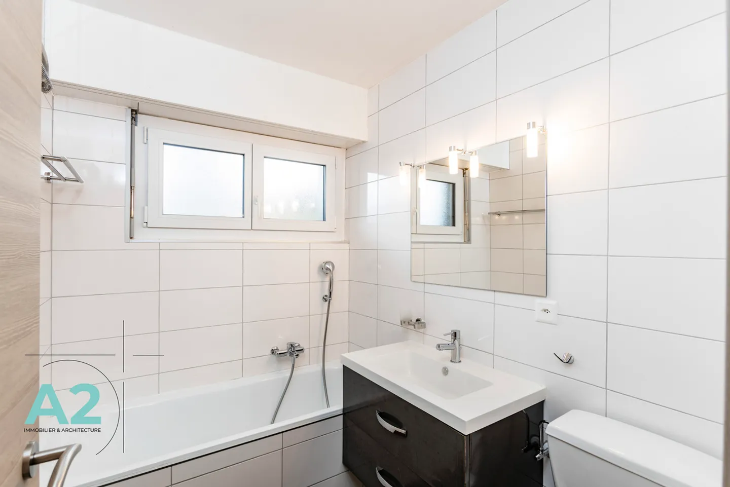 Bright Garden Apartment in Mollens - Photo 9 of 12