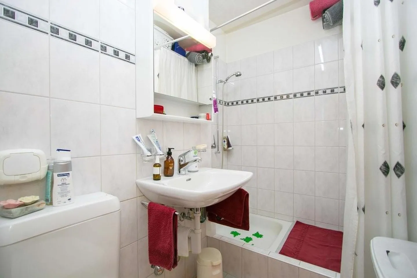 Apartment with modern kitchen & balcony for singles - Photo 4 of 8