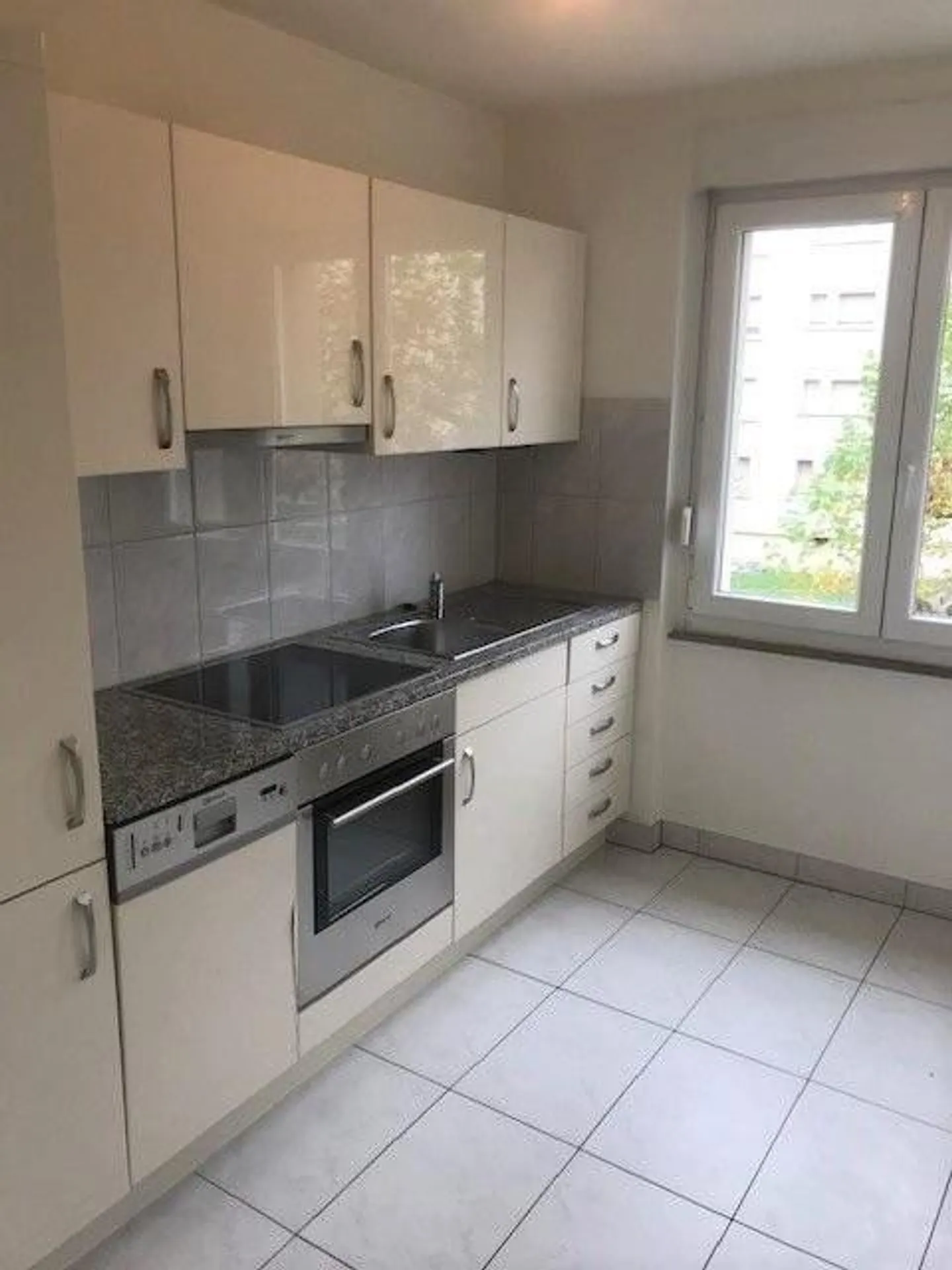 Living by the Aare - Photo 2 of 8