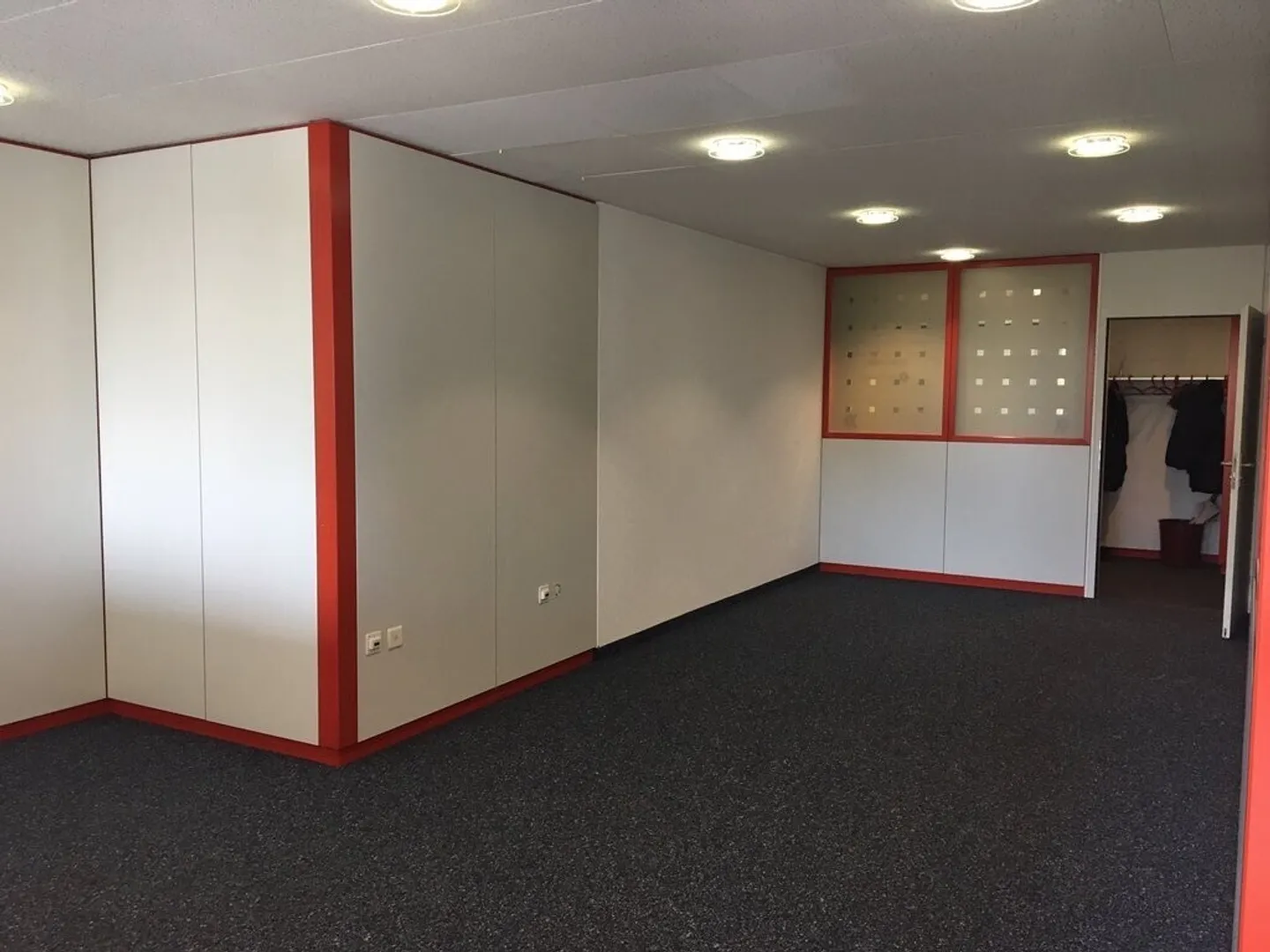 Spazio ufficio in affitto - Foto 2 di 5