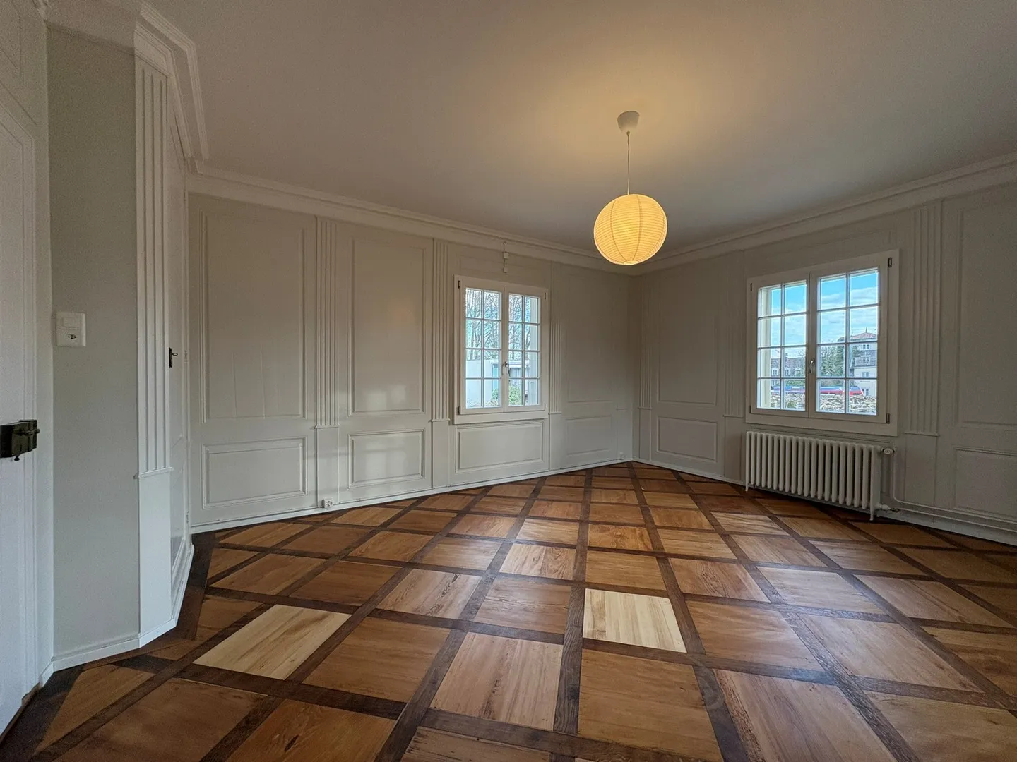 Appartement spacieux de 2 pièces au 1er étage d'une charmante maison patricienne - Photo 2 sur 10