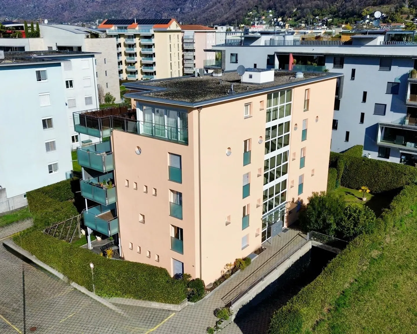 Exclusive 4.5-room apartment - Also suitable as a second residence - Photo 8 of 8