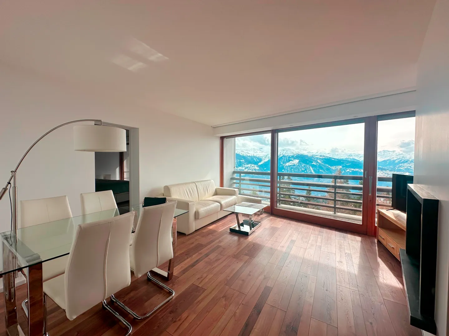 Super Crans Tower: Art of Living and Spectacular View - Photo 9 of 9