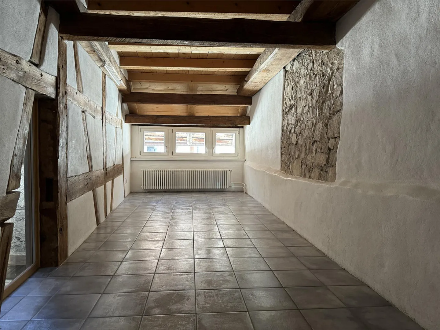 Maison de ville spacieuse de 6 pièces avec bureau et ambiance historique - Photo 10 sur 19