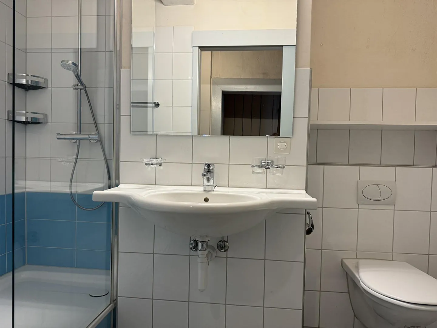 Maison de ville spacieuse de 6 pièces avec bureau et ambiance historique - Photo 11 sur 19