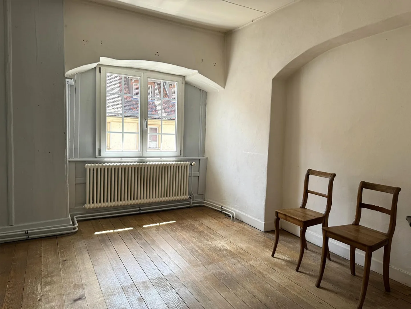 Maison de ville spacieuse de 6 pièces avec bureau et ambiance historique - Photo 12 sur 19
