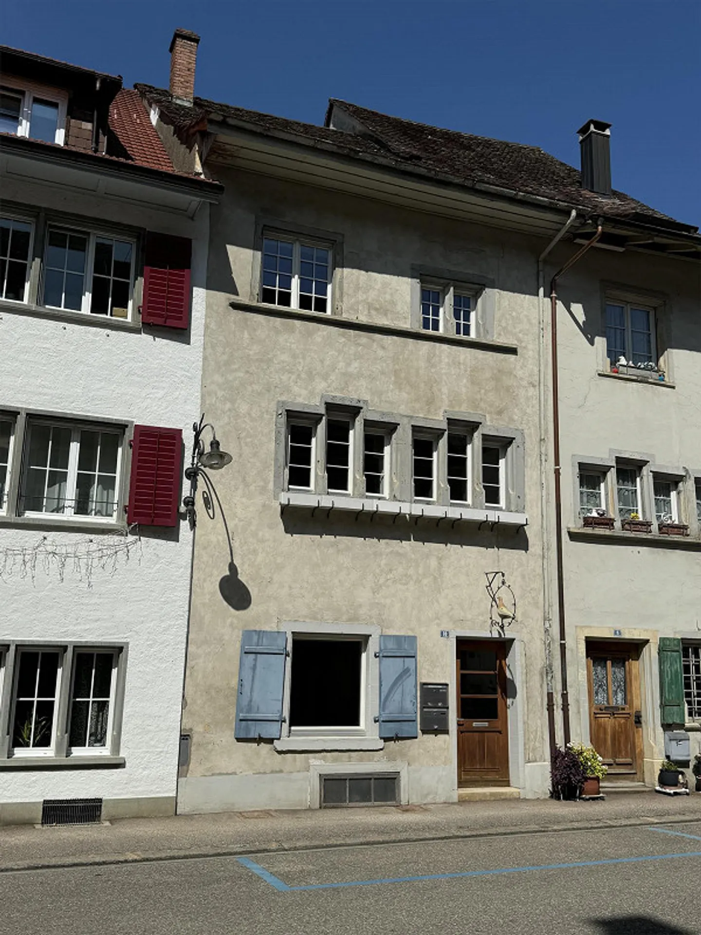 Maison de ville spacieuse de 6 pièces avec bureau et ambiance historique - Photo 19 sur 19