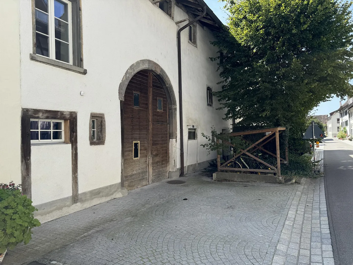 Maison de ville spacieuse de 6 pièces avec bureau et ambiance historique - Photo 17 sur 19
