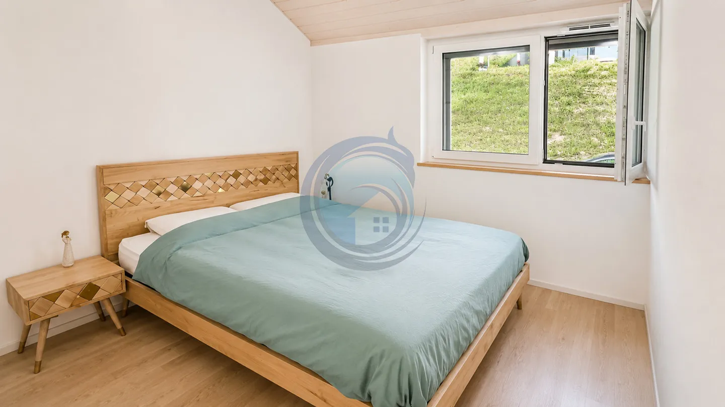 BEAUTIFUL SEMI-DETACHED VILLA WITH LAKE VIEW - Photo 13 of 15