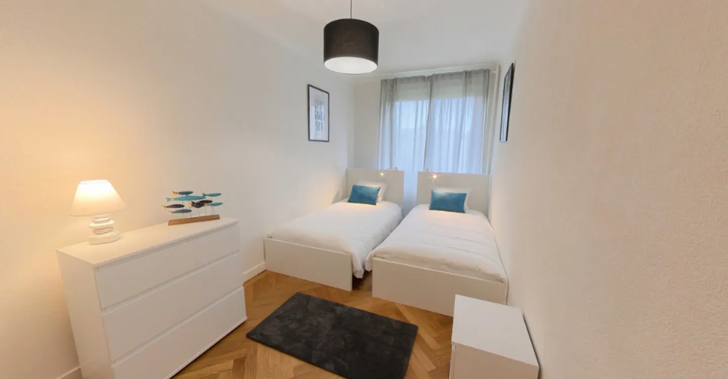 Appartement spacieux de 2 chambres meublé avec balcon et vue sur la rivière à Genève - Photo 9 sur 14