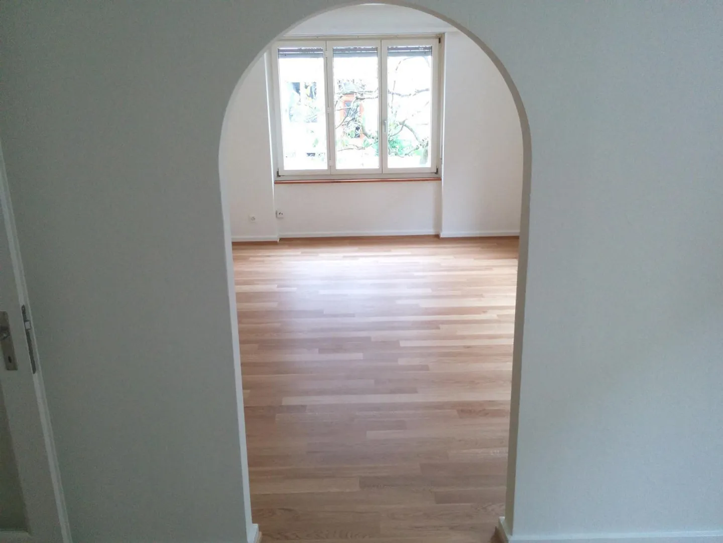 ATTRACTIVE 4.5 ROOM APARTMENT IN A CENTRAL LOCATION - Photo 5 of 6