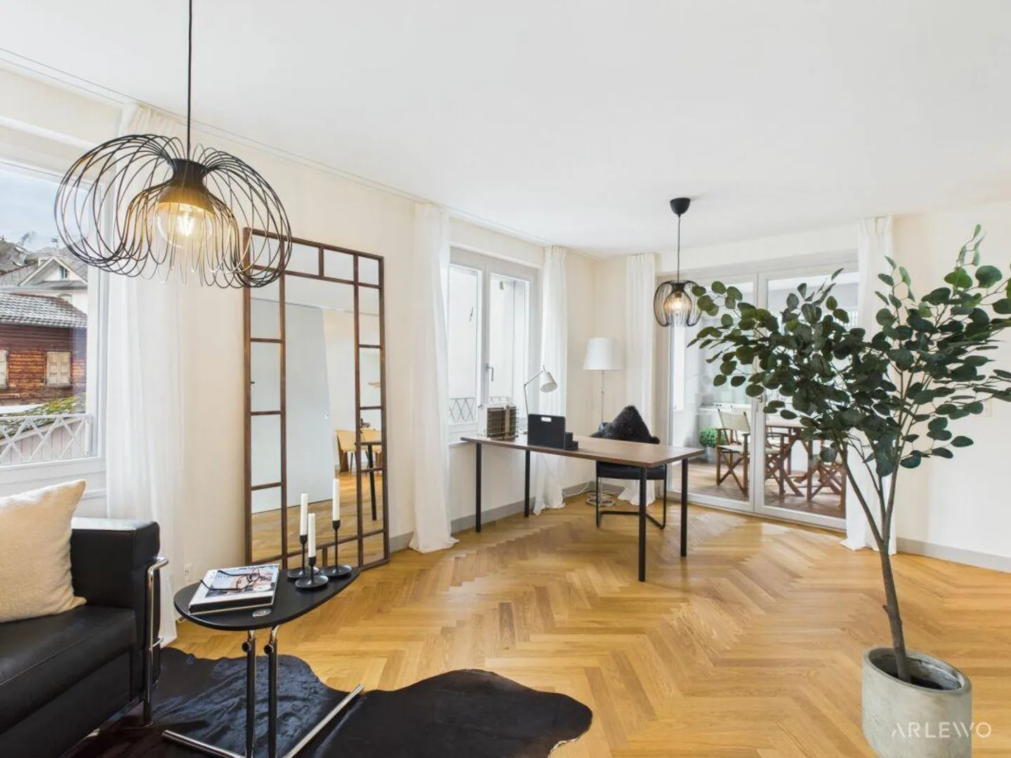 Modern, bright and comfortable - Photo 2 of 18