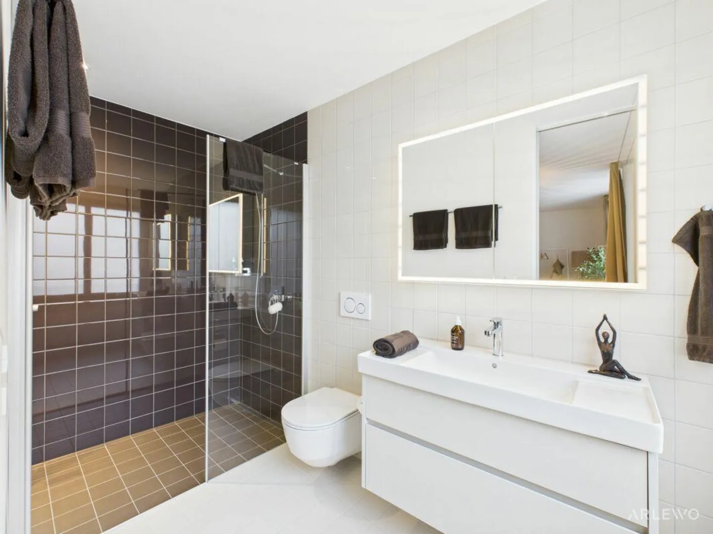 Modern, bright and comfortable - Photo 16 of 18