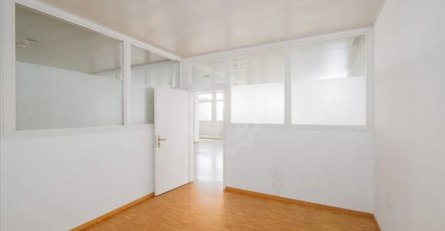 Immeuble mixte à louer - Photo 4 sur 7