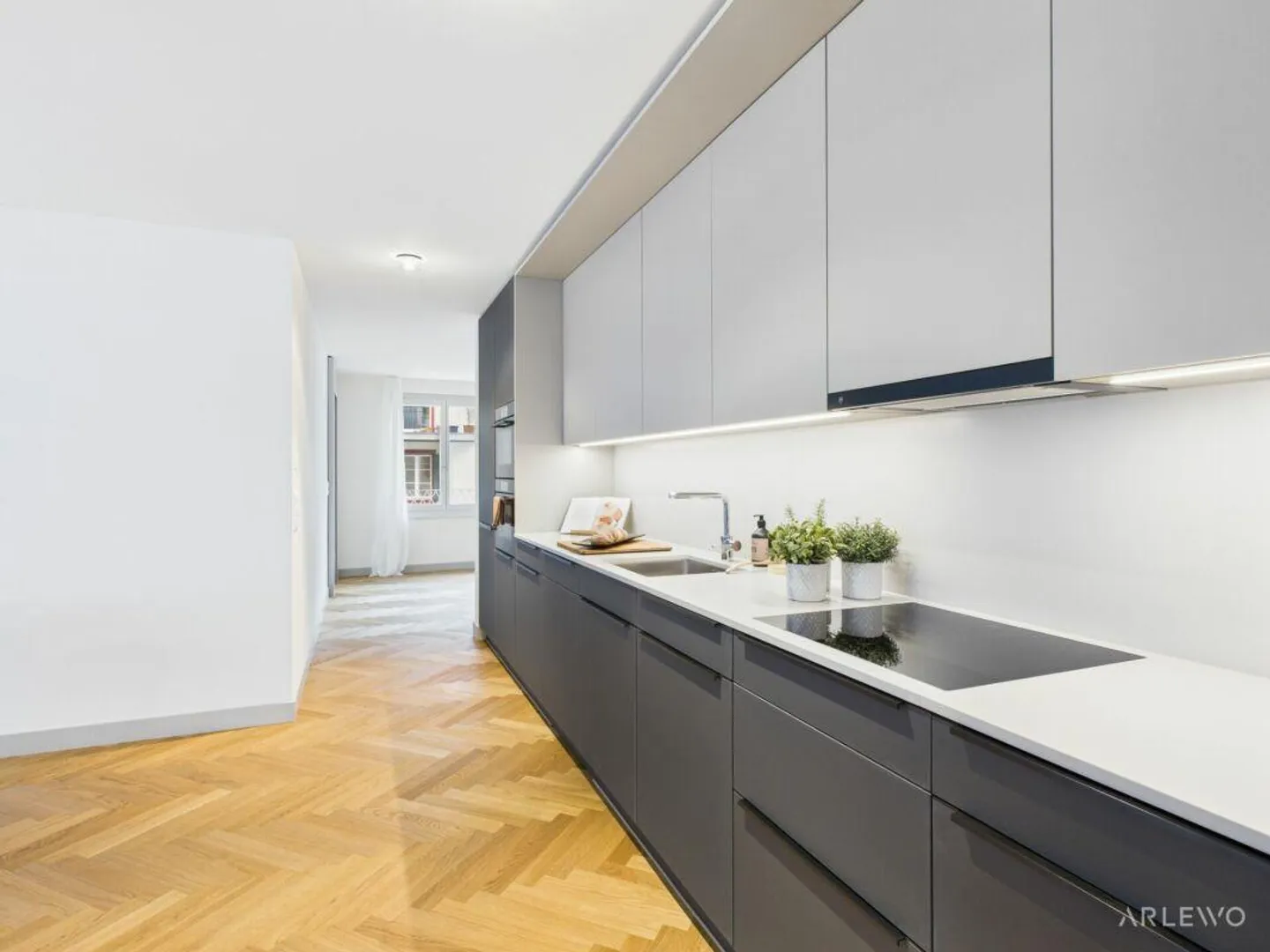 Modern, bright and comfortable - Photo 9 of 18
