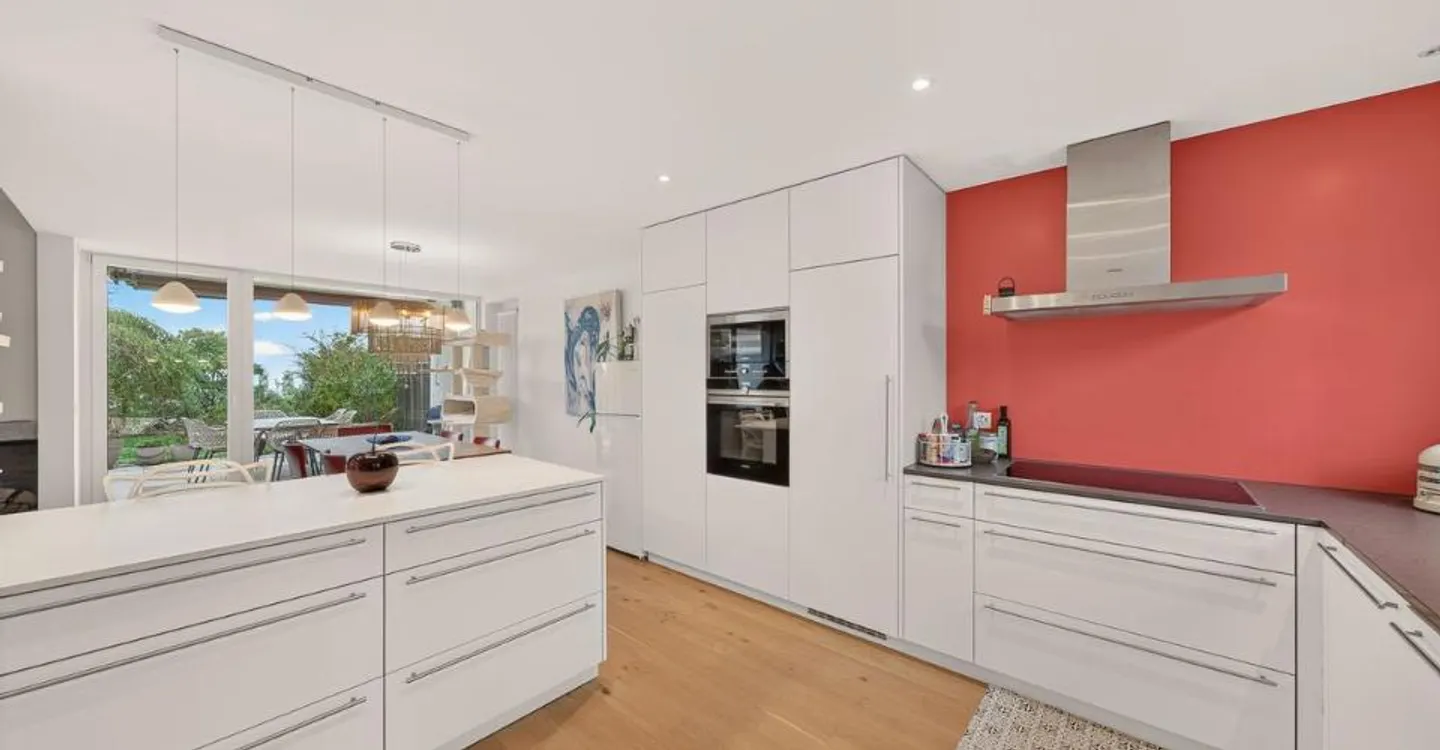 Rare duplex of 4.5 rooms: villa spirit, garden and lake view - Photo 4 of 12