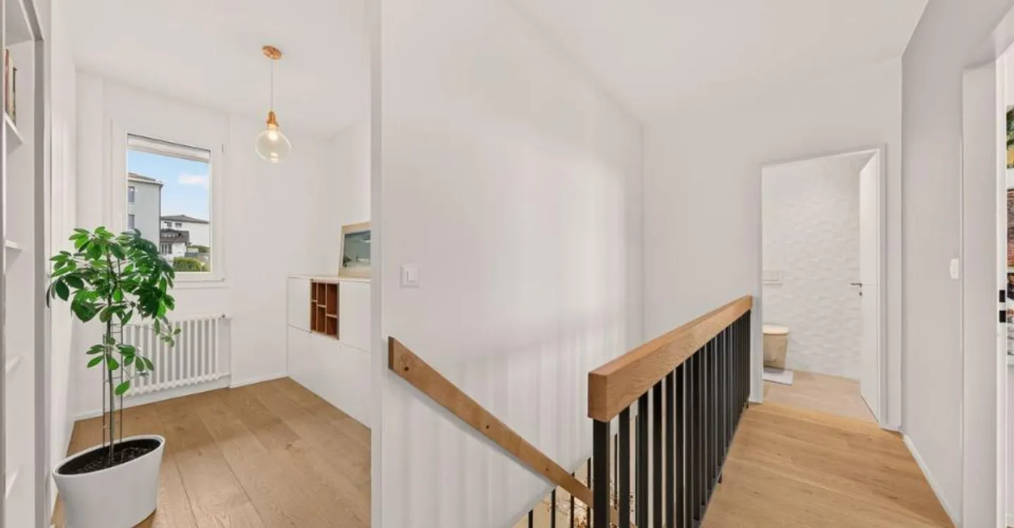 Rare duplex of 4.5 rooms: villa spirit, garden and lake view - Photo 11 of 12