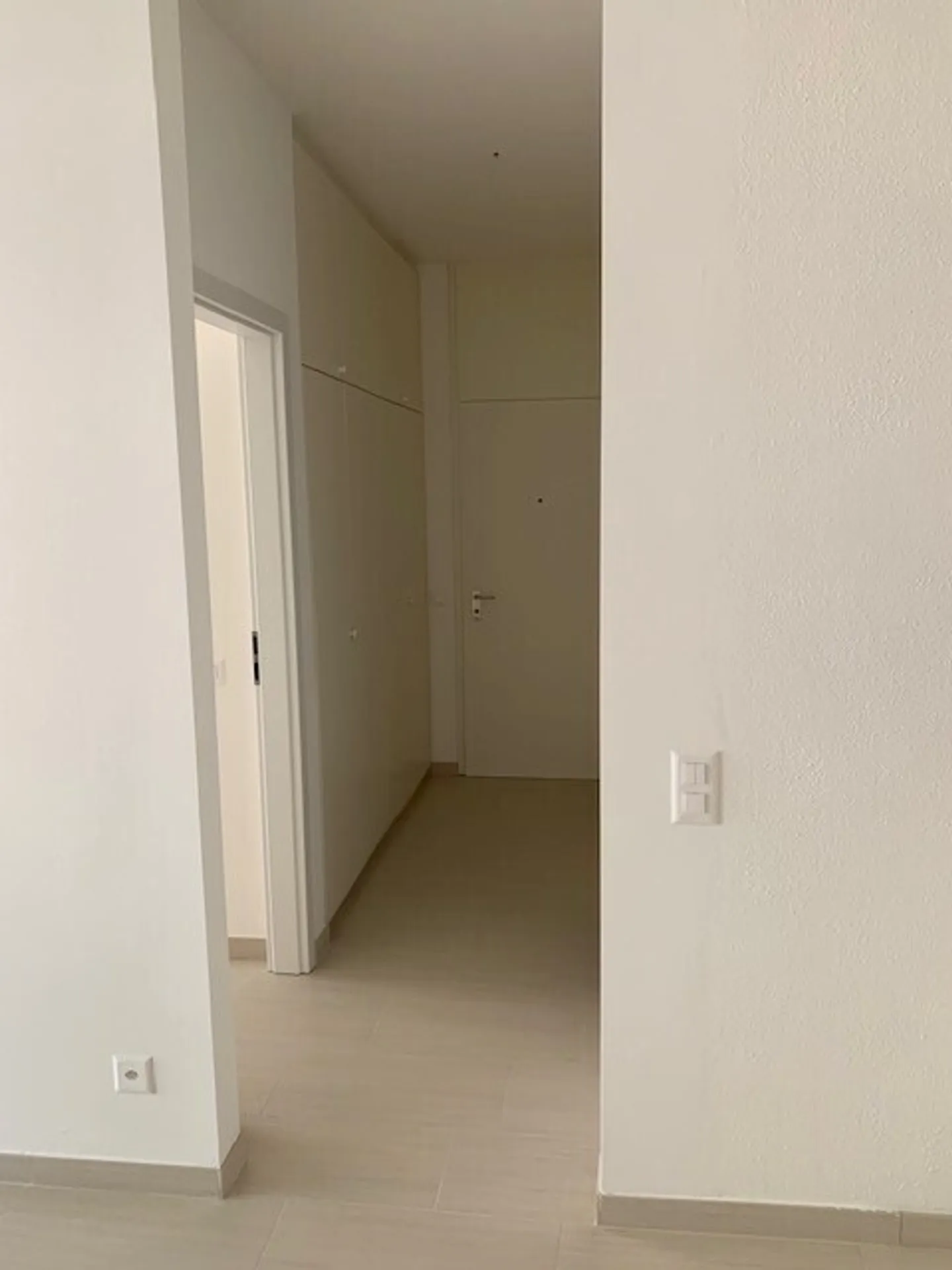 Luminoso appartamento di 2 locali a Cassarate - Foto 8 di 10