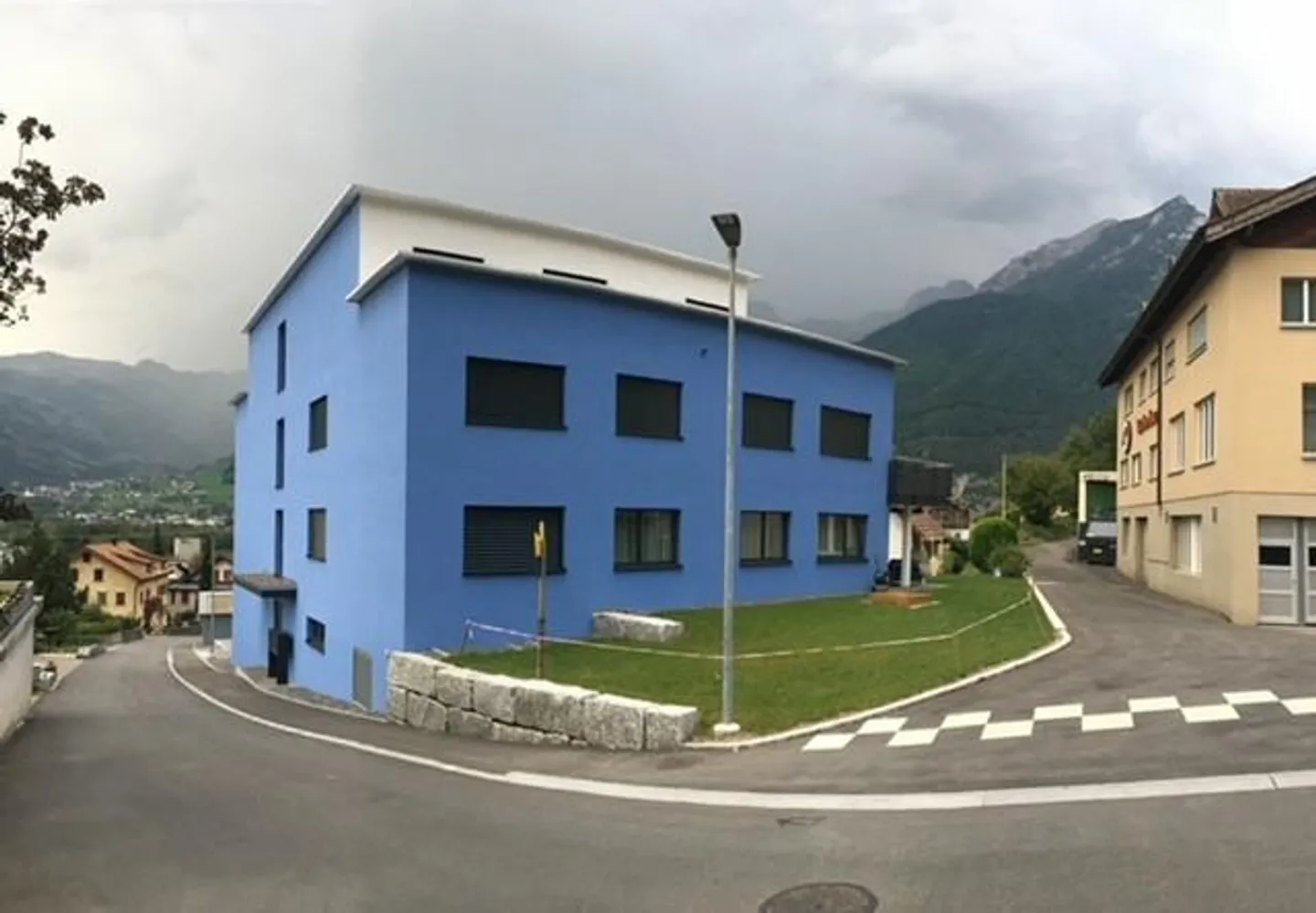 Moderno appartamento di 4,5 stanze con vista mozzafiato sulle montagne ad Attinghausen - Foto 1 di 10