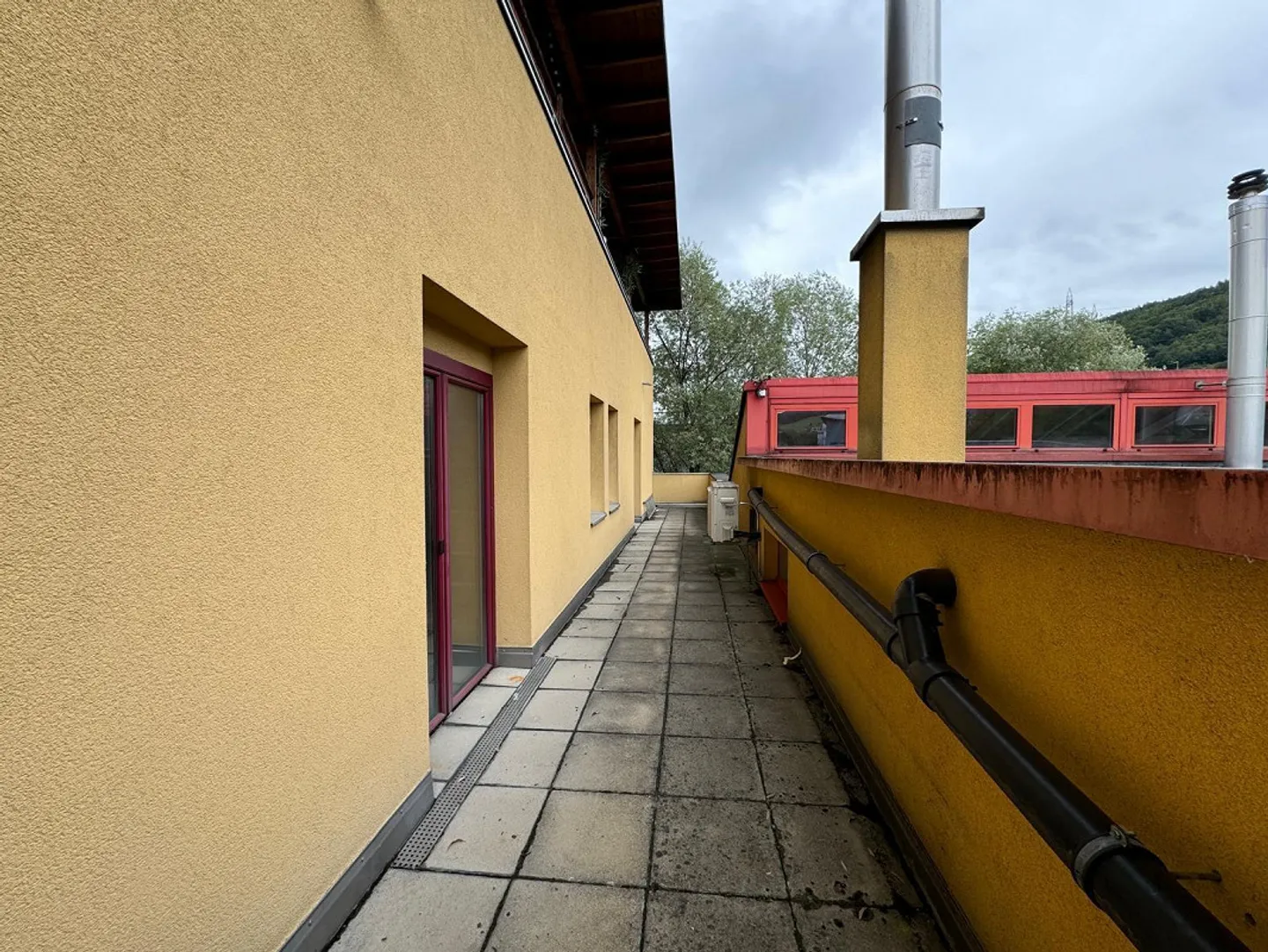 Prix de location attractif pour une surface spacieuse à Lausen - Photo 10 sur 11