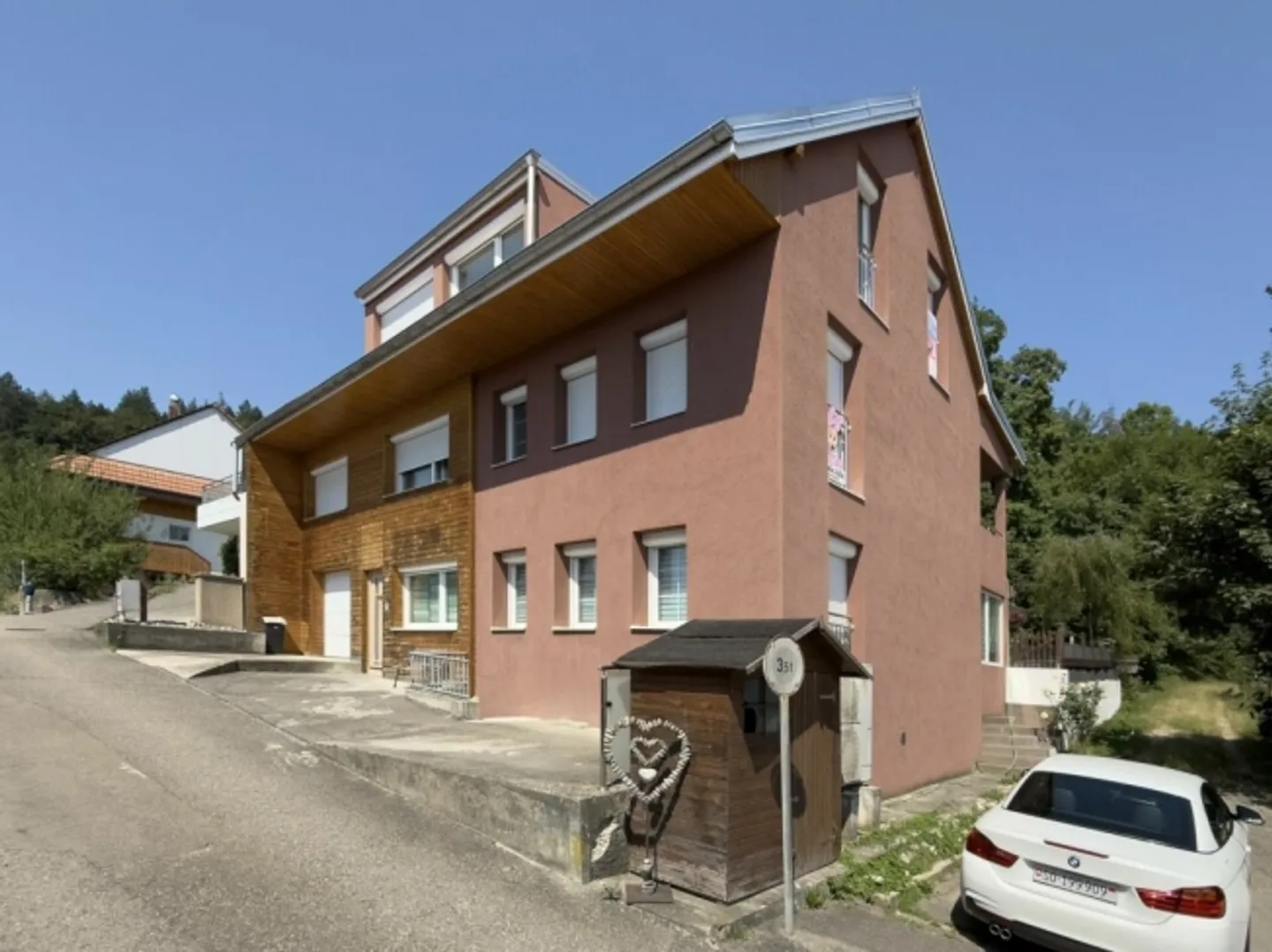 GROSSZÜGIGE 4.5-ZIMMER-WOHNUNG IN BEGEHRTER UND RUHIGER LAGE - Foto 4 von 17