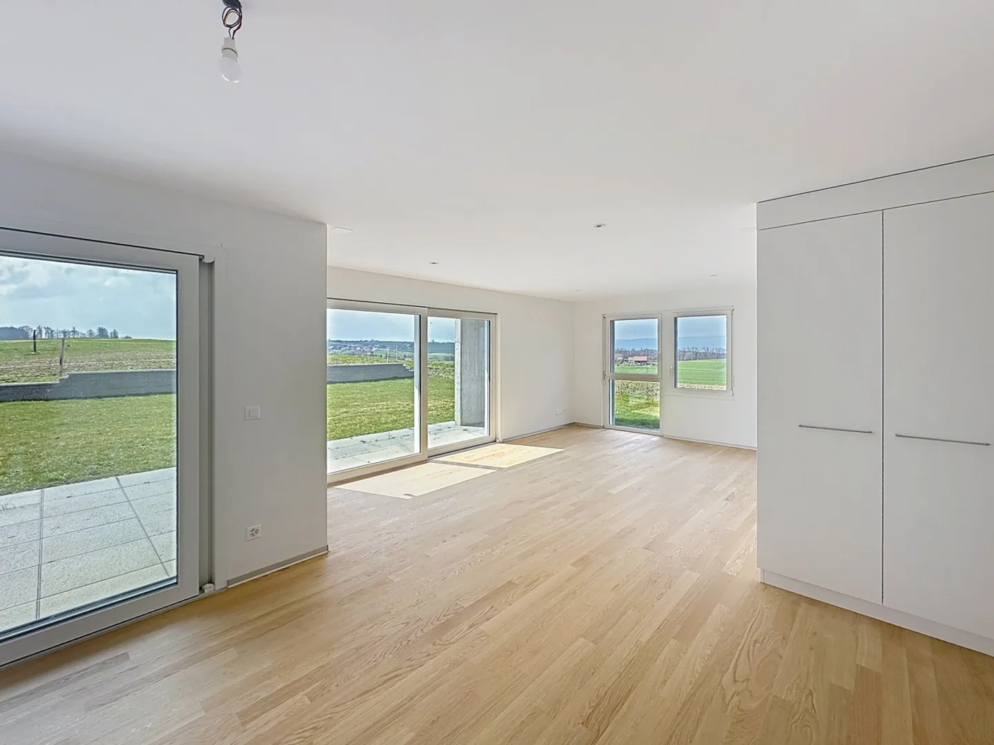 A quelques minutes d'Avry  Magnifique appartement de 5,5 pces - Photo 2 sur 6