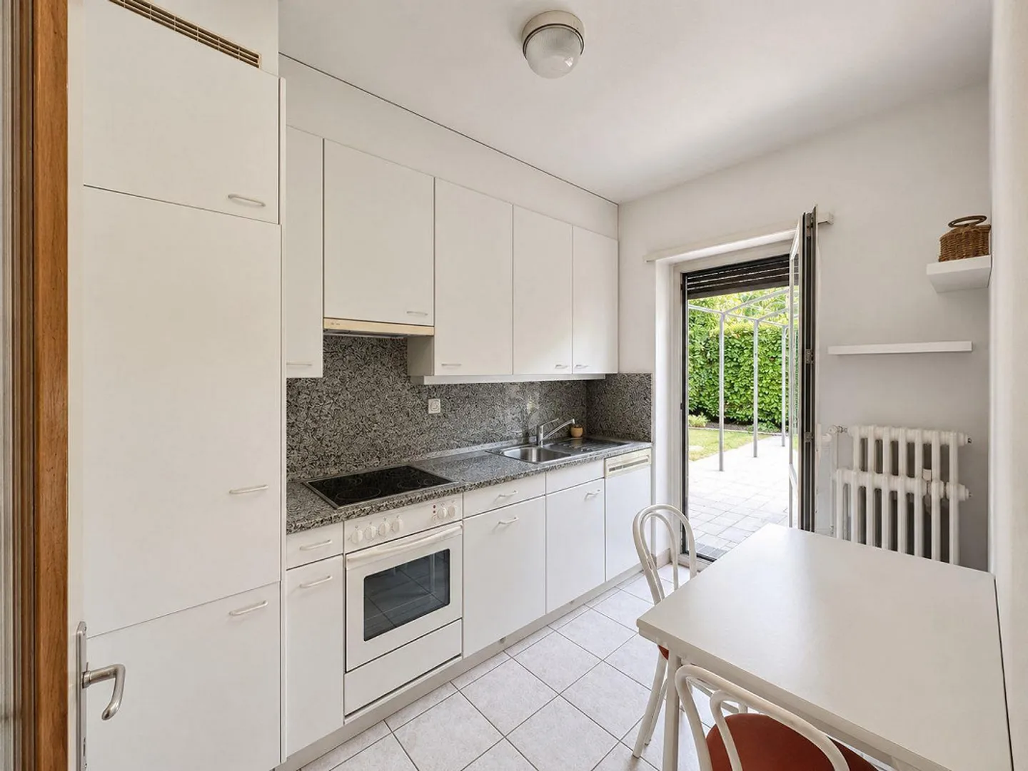 Magnifique villa uni-bi familiale avec jardin bien entretenu, orientation optimale et vue dégagée - Photo 14 sur 29