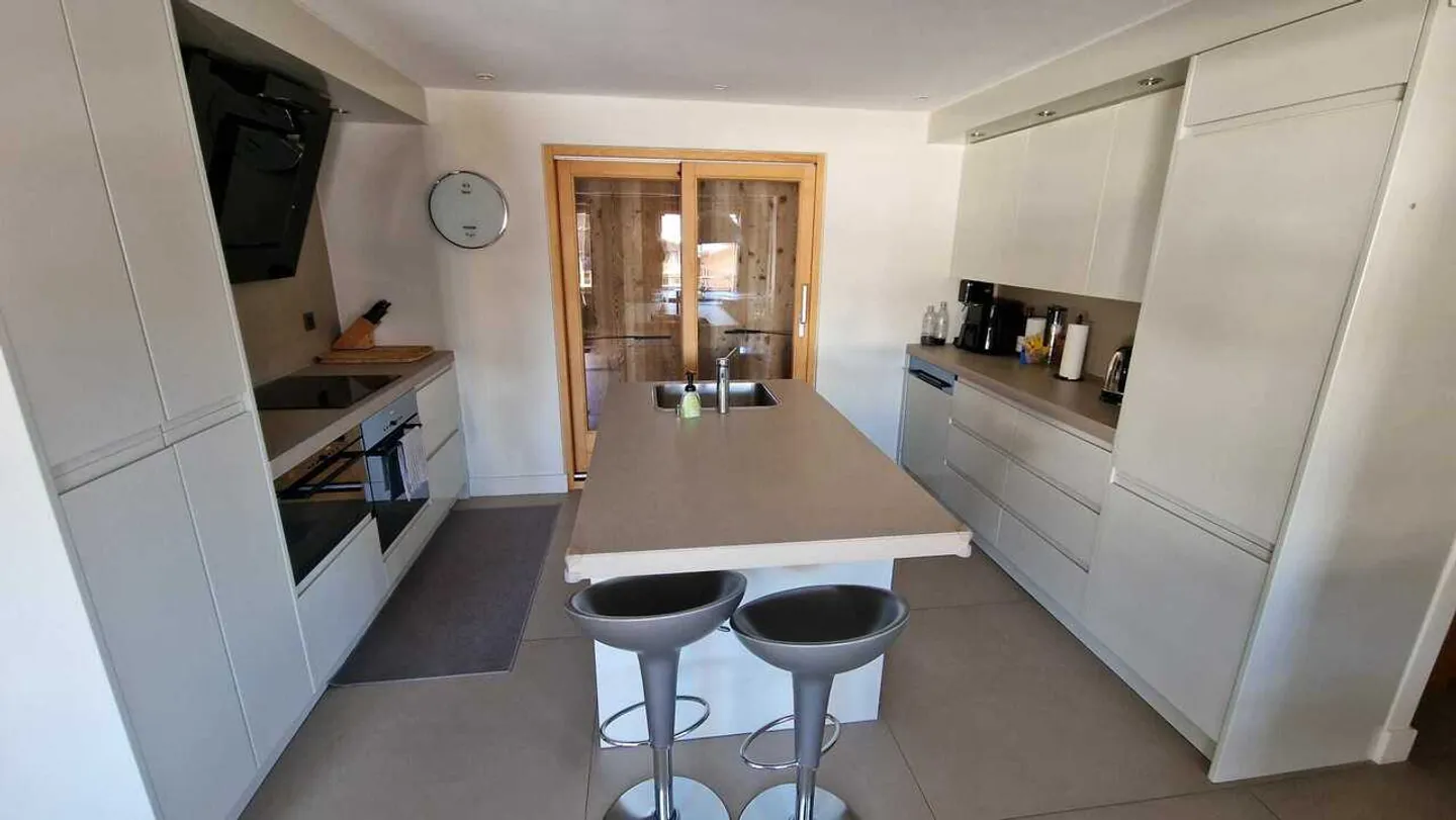 CHALET 7 STANZE NEL CENTRO DI VERBIER CON 2 APPARTAMENTI SEPARATI - Foto 5 di 26