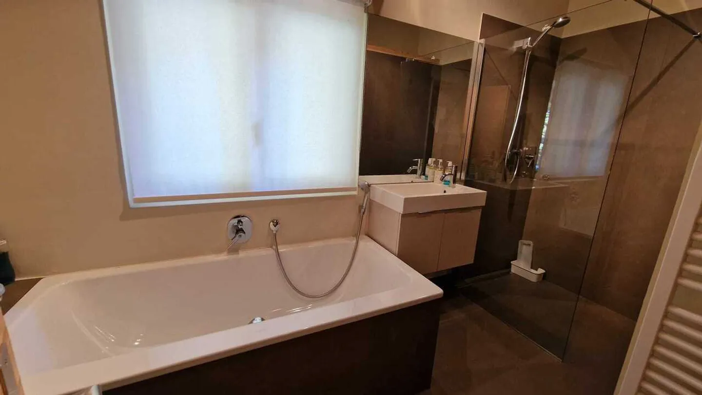 CHALET 7 STANZE NEL CENTRO DI VERBIER CON 2 APPARTAMENTI SEPARATI - Foto 9 di 26