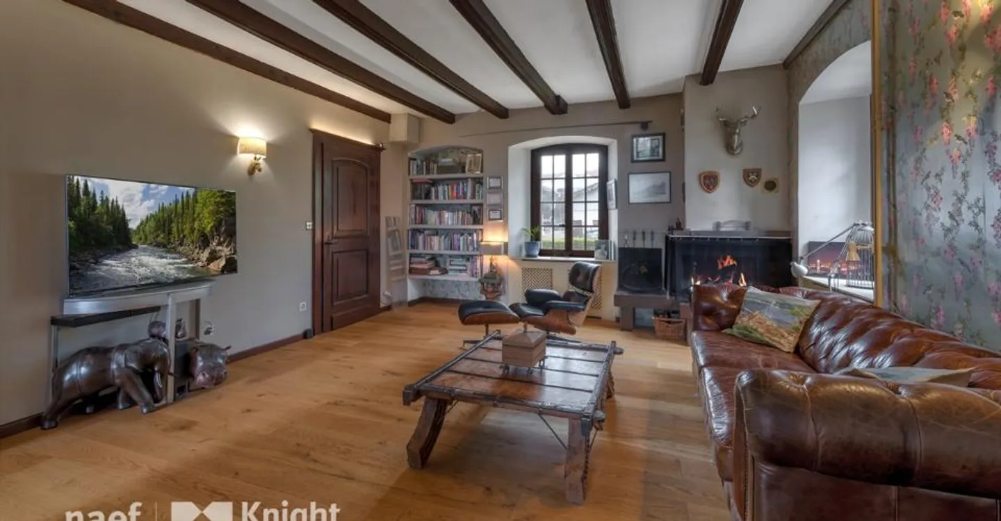 Individual house with a lot of character, 10 rooms for sale in the city center of St-Légier - Photo 5 of 10