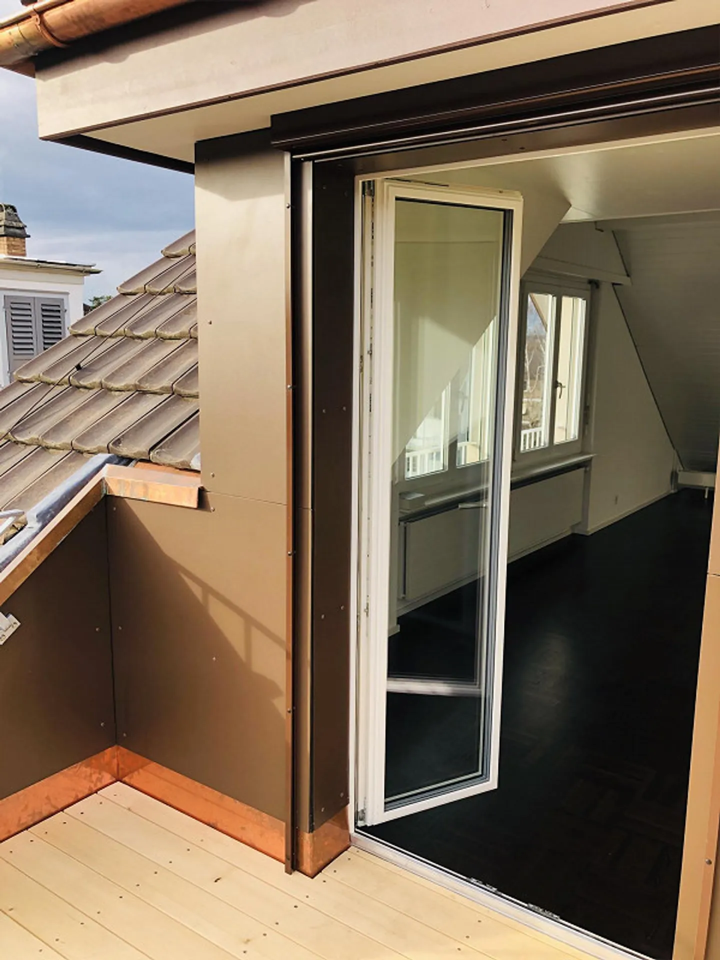 Penthouse on the Wesemlin - Photo 2 of 25