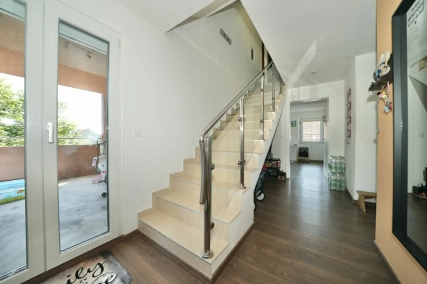 GROSSZÜGIGE 4.5-ZIMMER-WOHNUNG IN BEGEHRTER UND RUHIGER LAGE - Foto 14 von 17