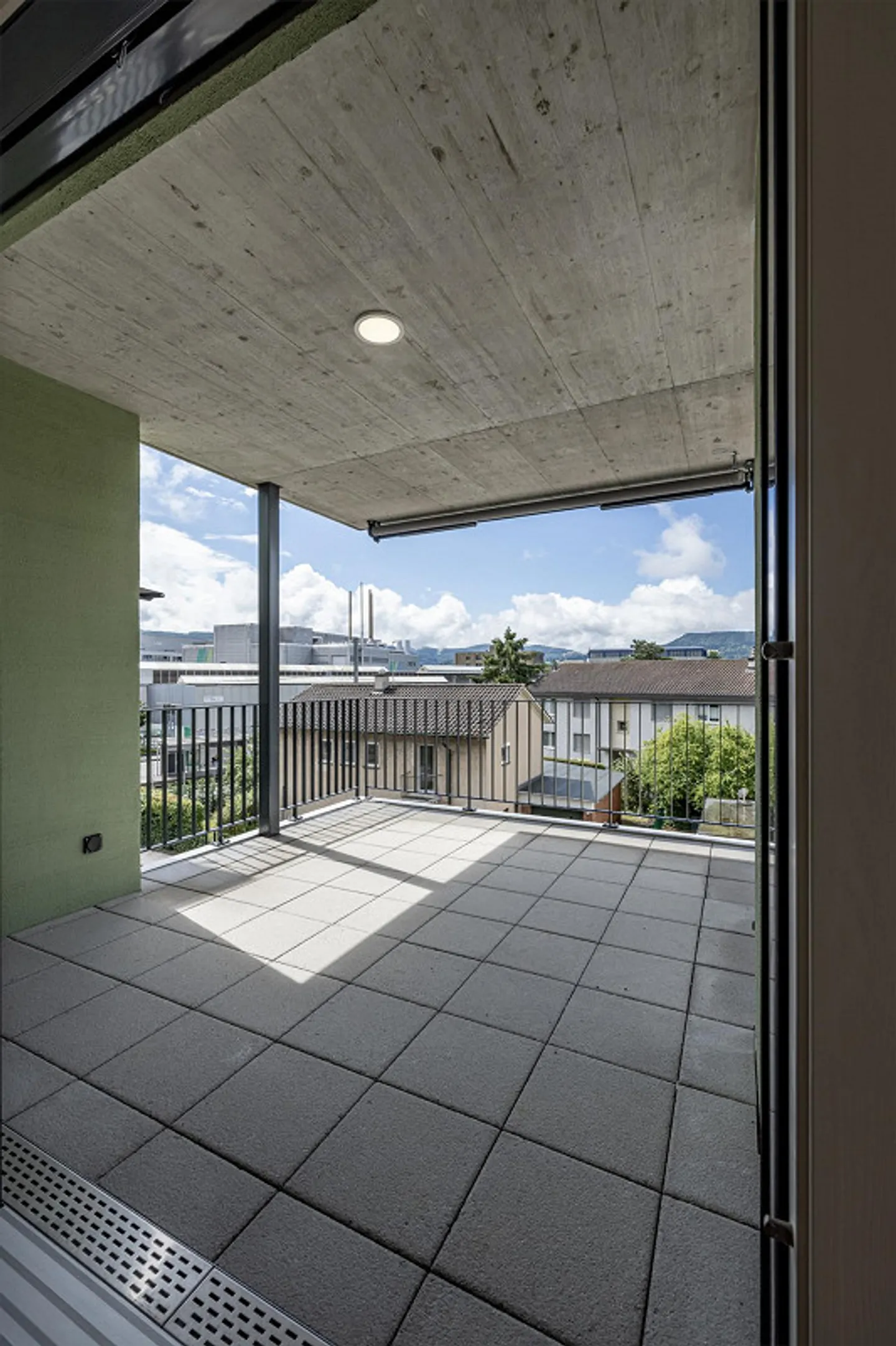 Moderno appartamento di 4 1/2 stanze e spazioso tetto comunitario - Foto 6 di 22