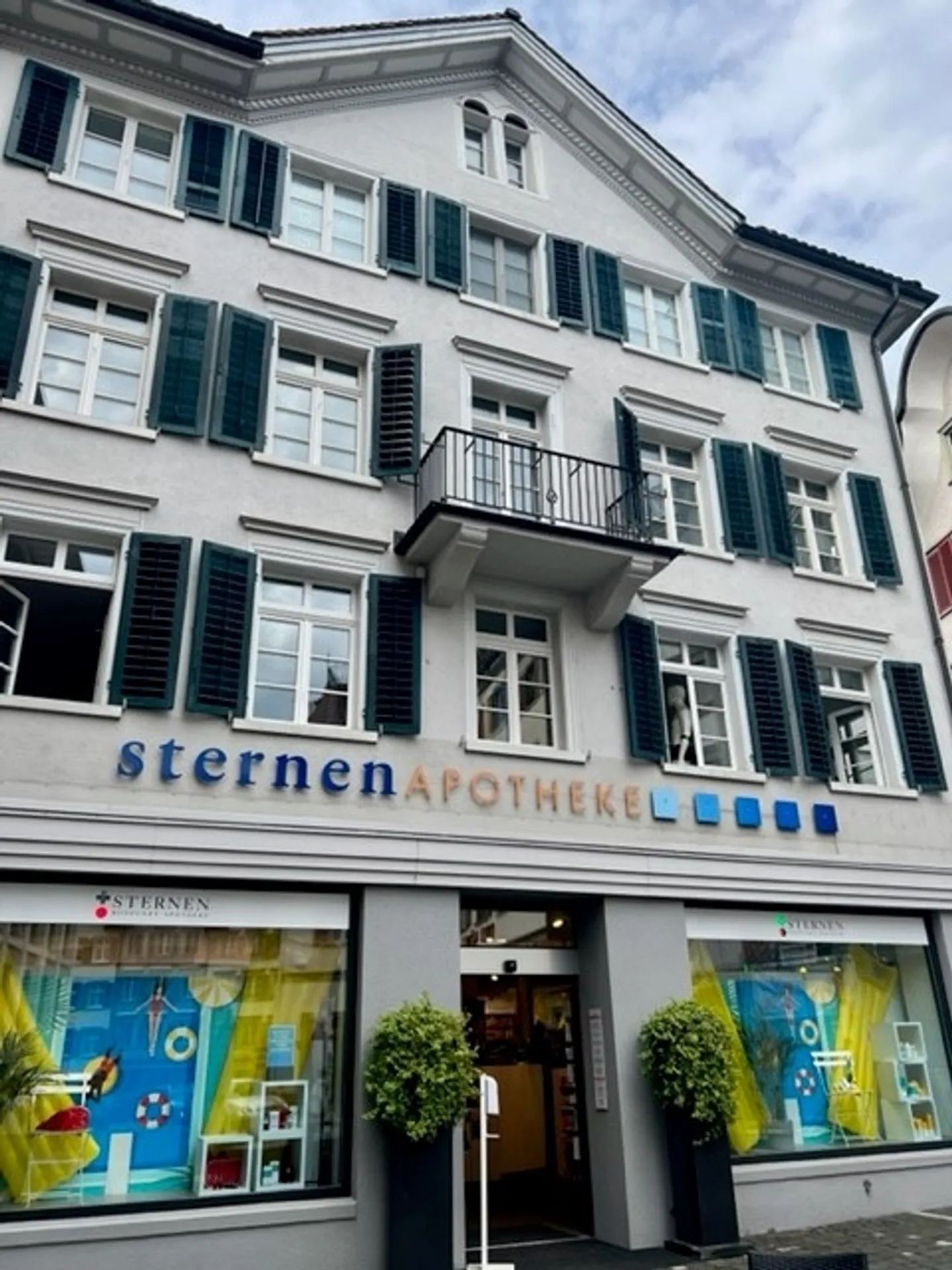 À louer bureau / cabinet de 2 pièces au centre d'Altstätten - Photo 1 sur 6