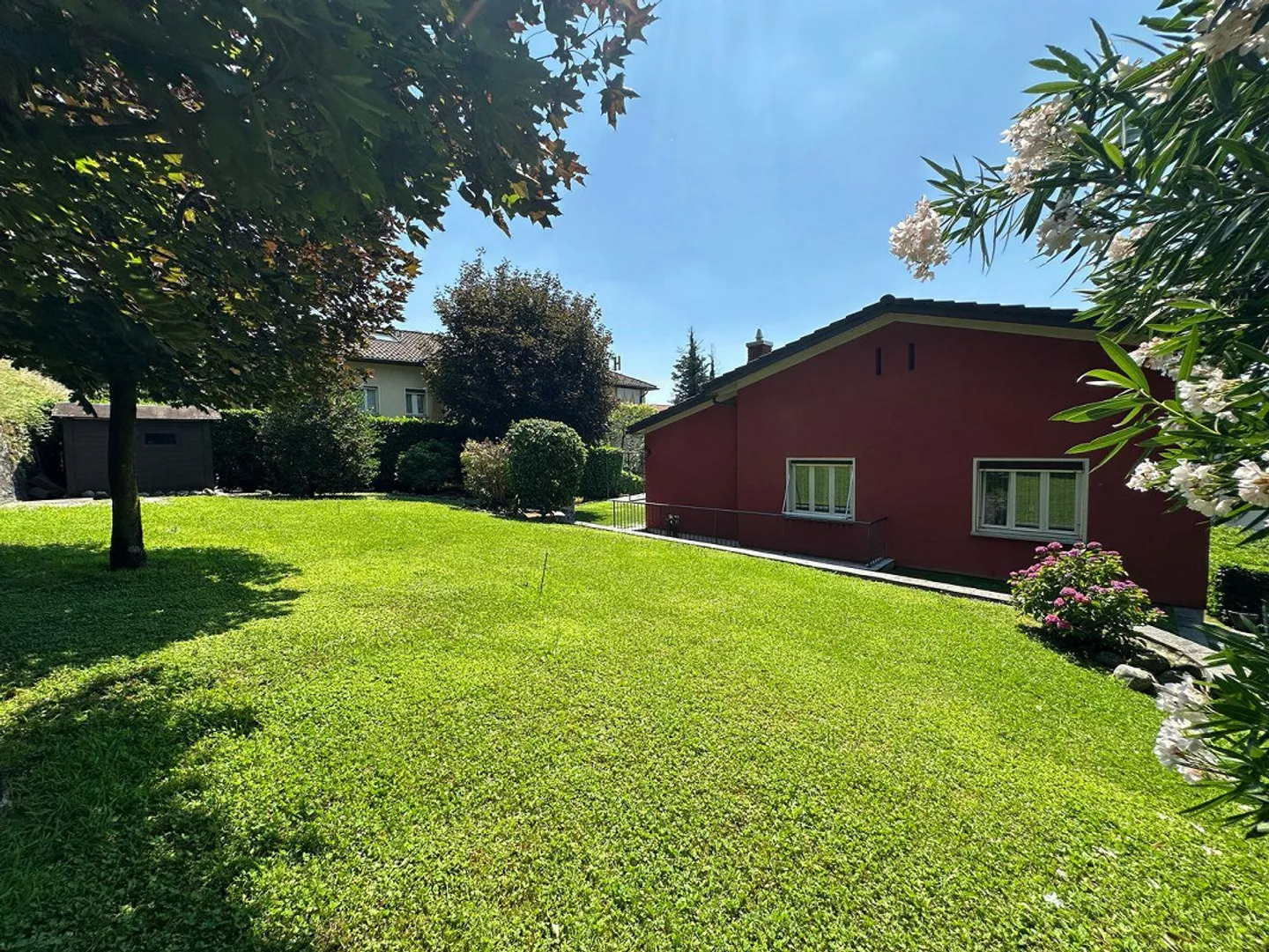 Magnifique villa uni-bi familiale avec jardin bien entretenu, orientation optimale et vue dégagée - Photo 25 sur 29
