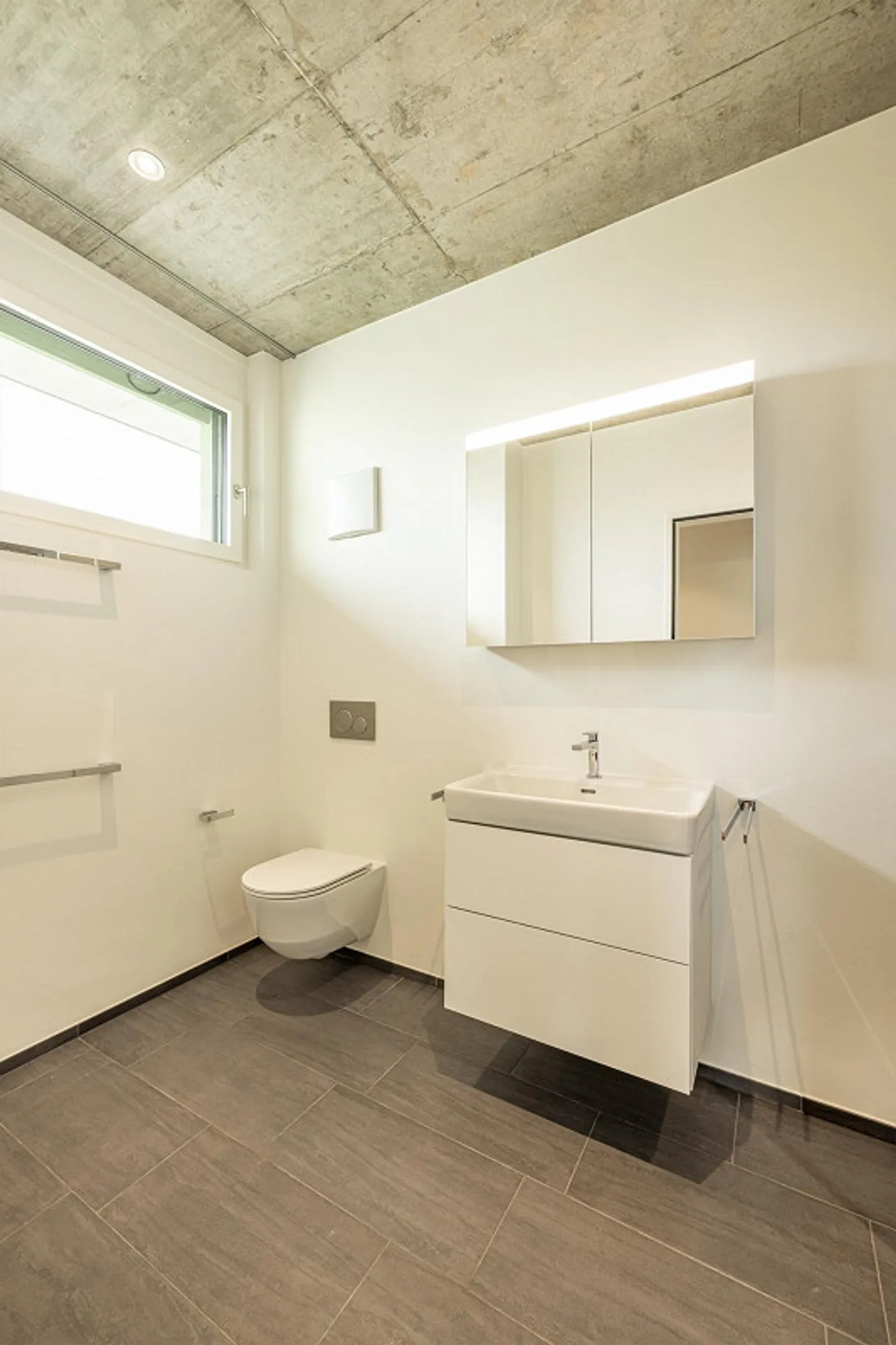 Moderno appartamento di 4 1/2 stanze e spazioso tetto comunitario - Foto 8 di 22