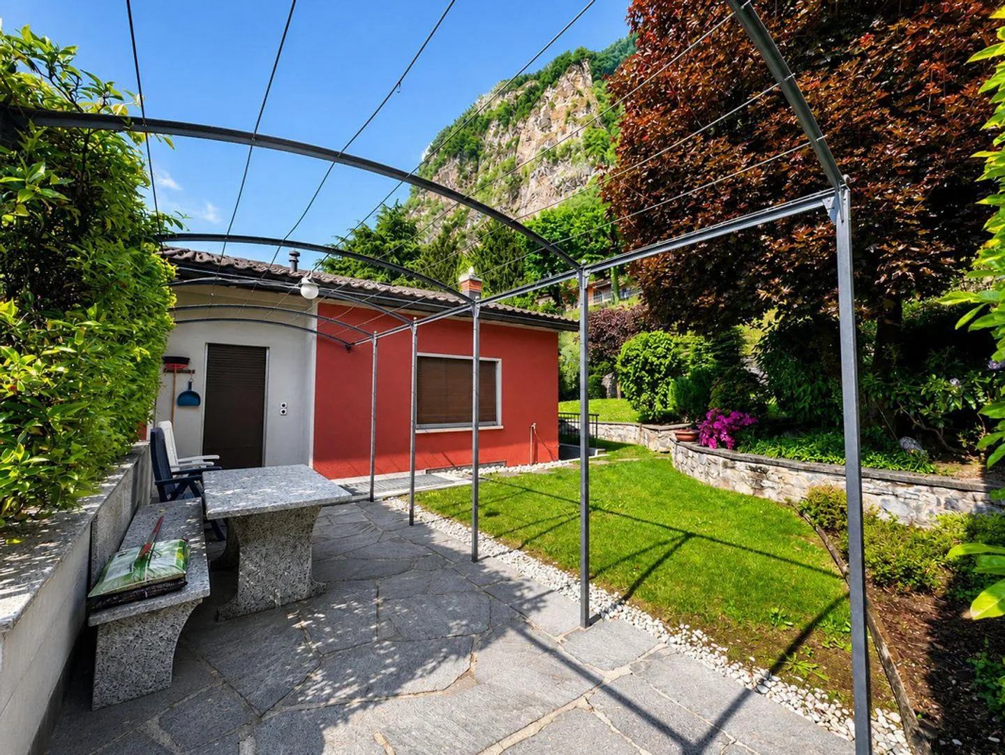 Magnifique villa uni-bi familiale avec jardin bien entretenu, orientation optimale et vue dégagée - Photo 28 sur 29